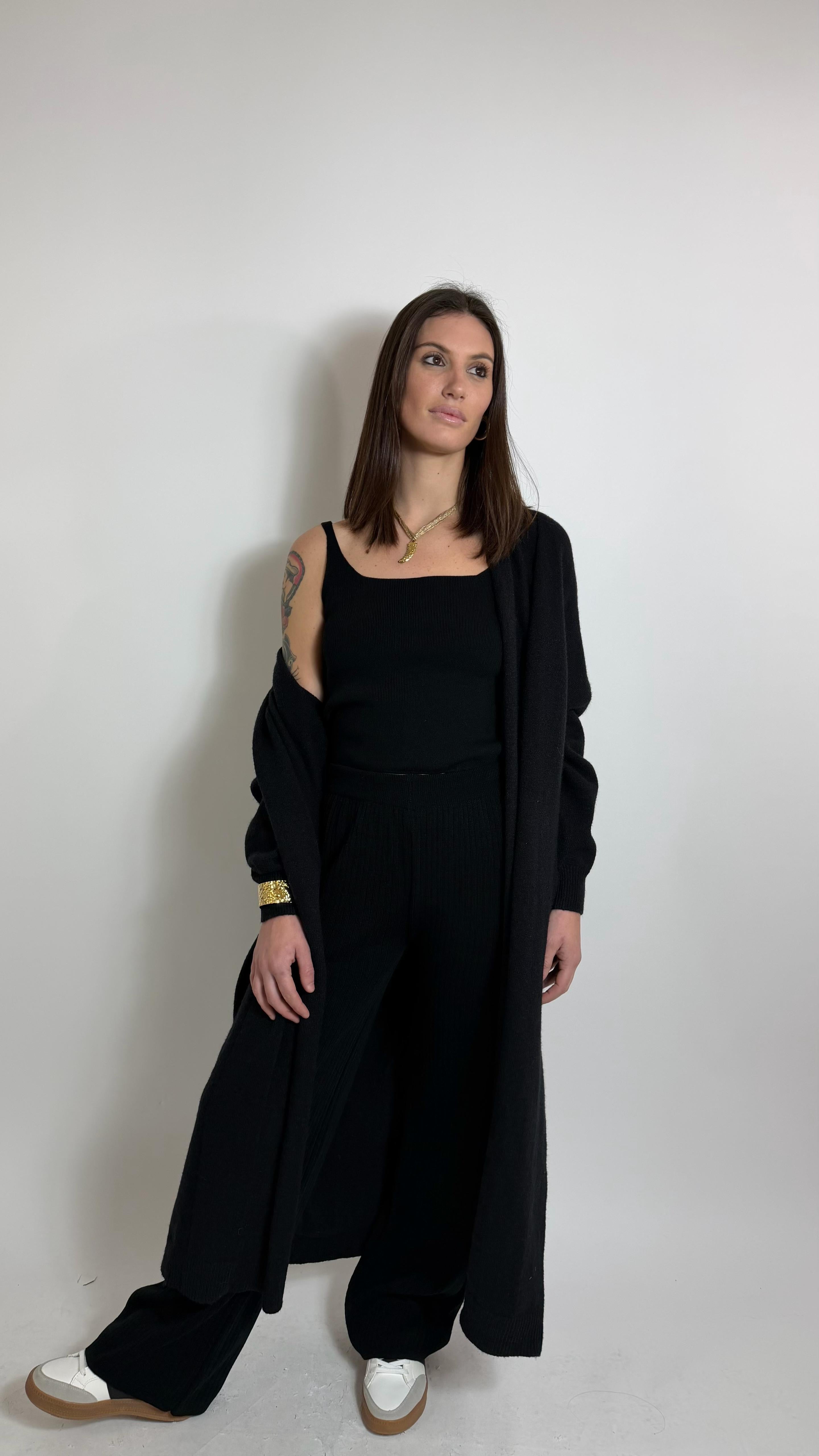 Set con Top in Maglia a Coste Nero