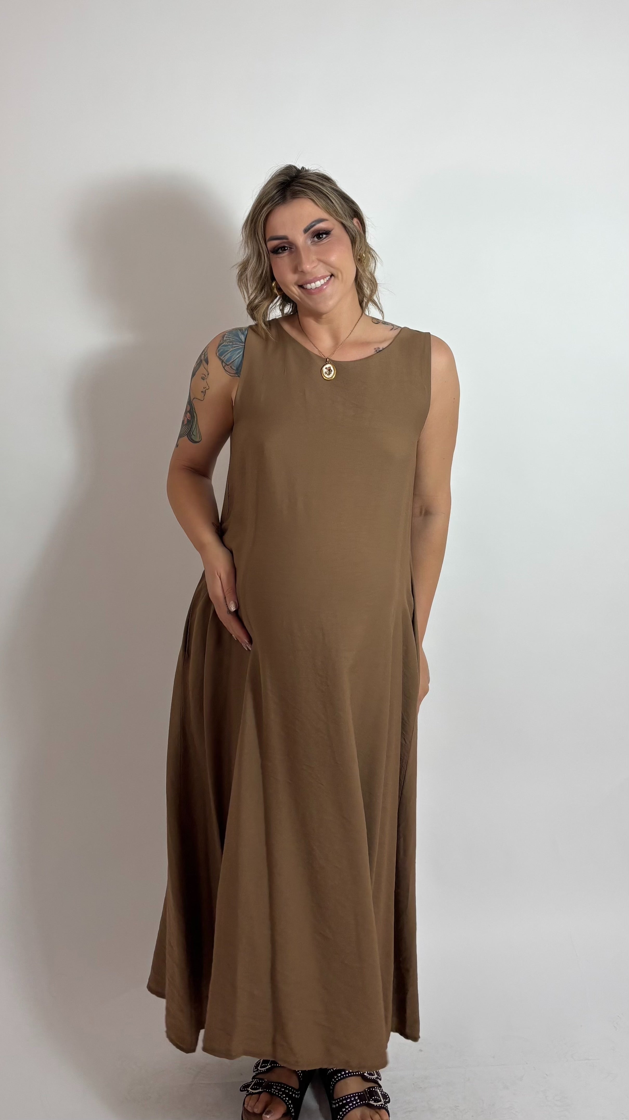 Abito Easy Camel