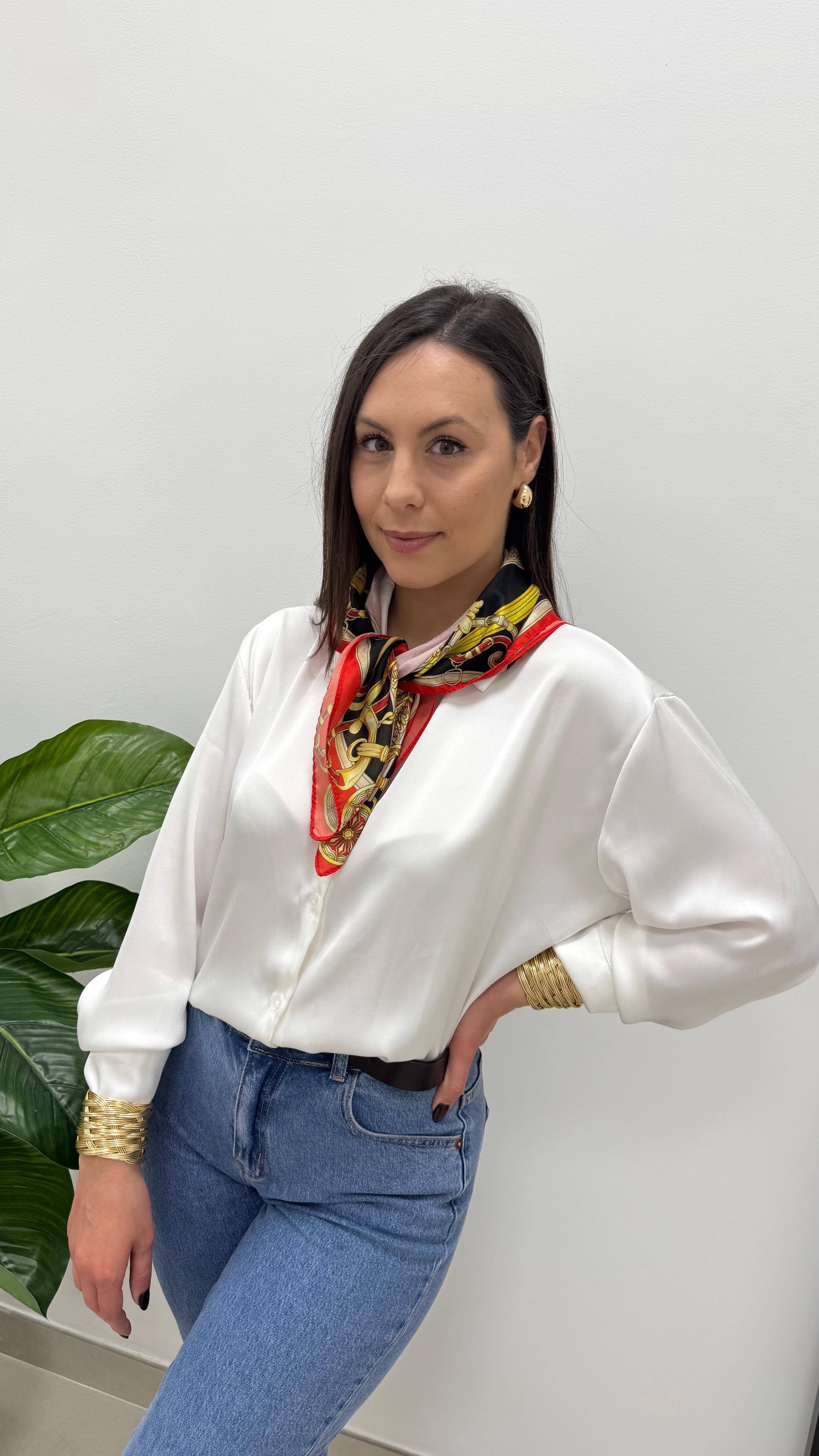 Foulard Versus