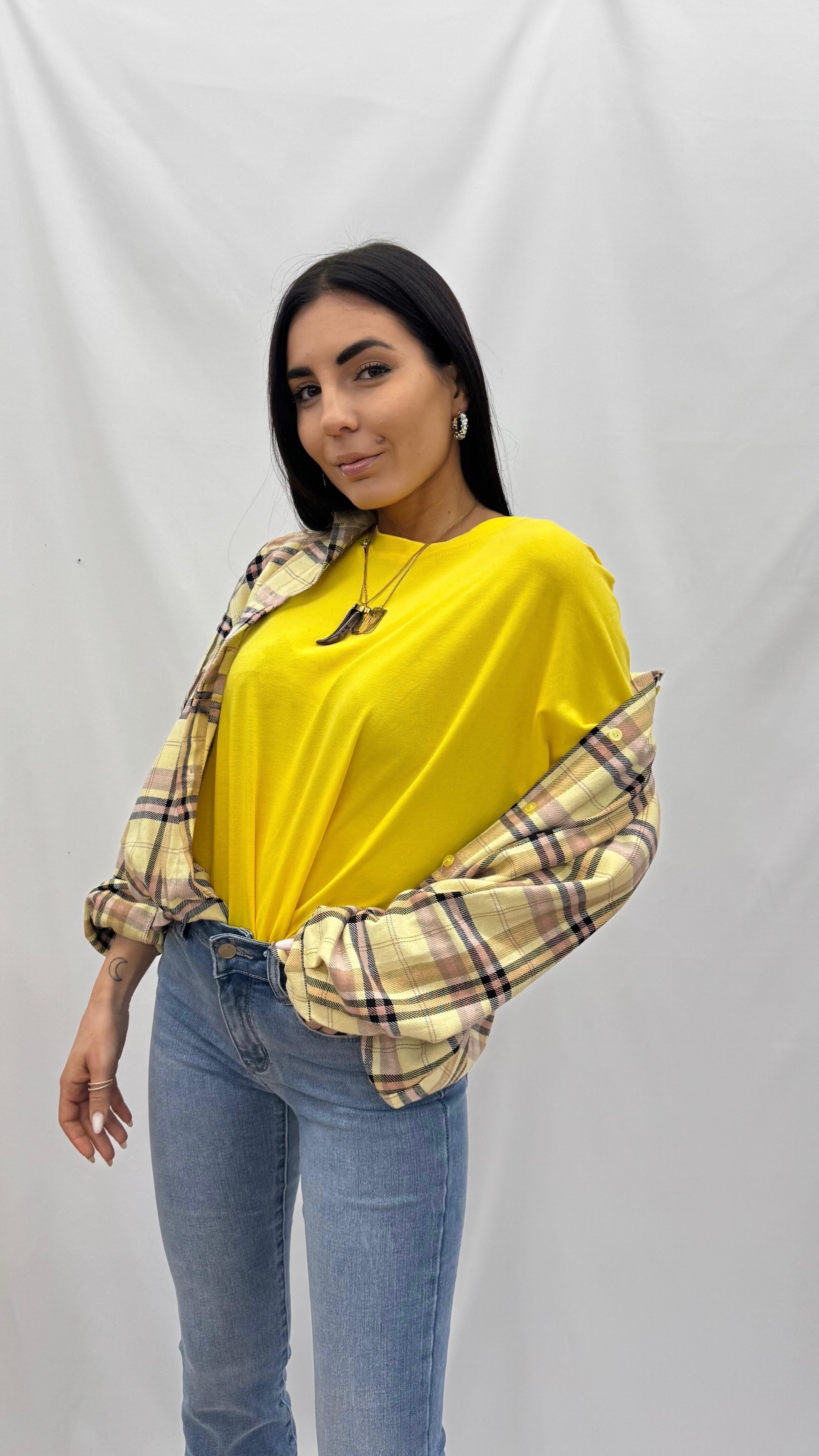 T-Shirt Gialla Manica Morbida
