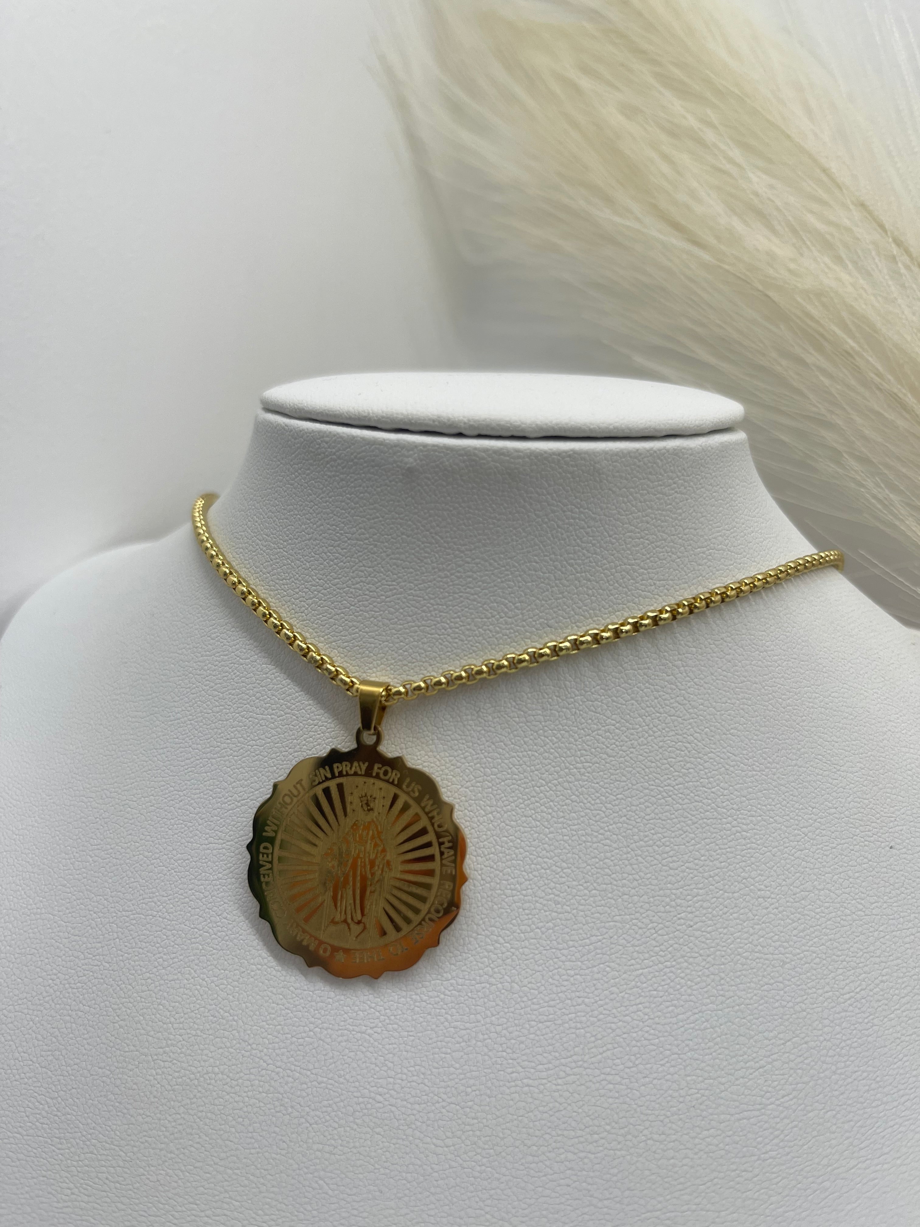 Collana Sacred Medal