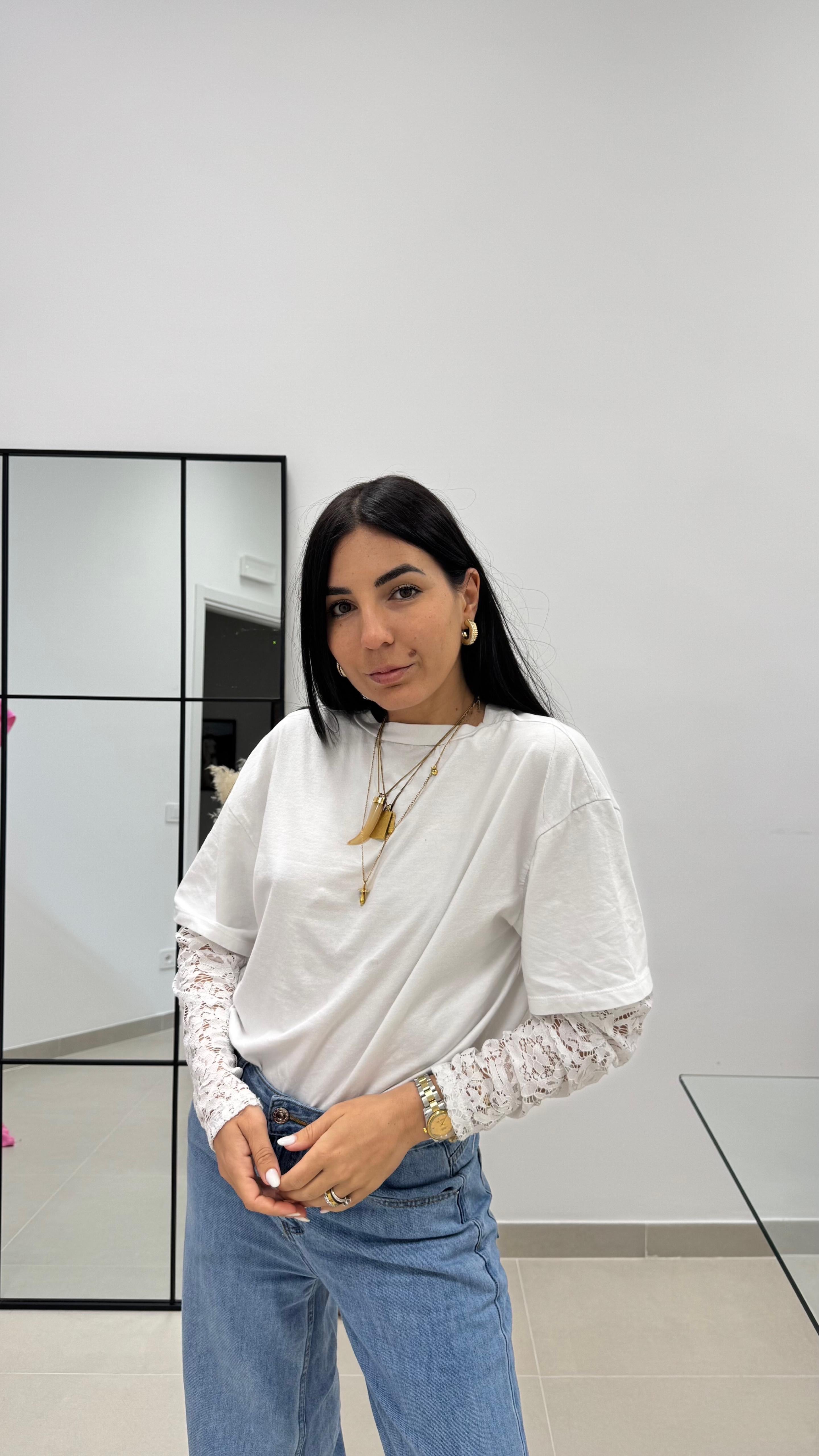 T-shirt over maniche in pizzo Bianca