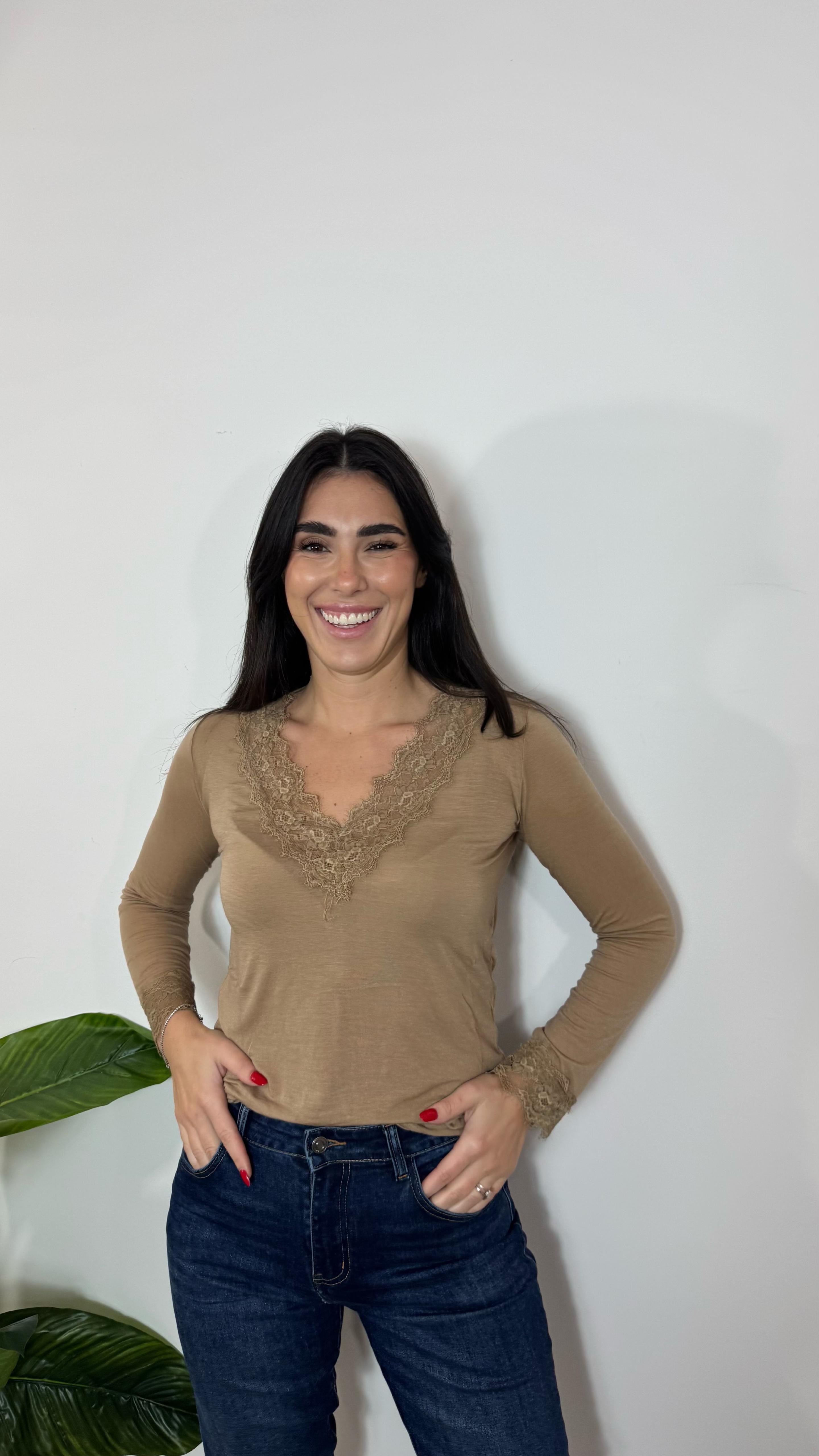 Maglia Cashmere e Pizzo Nude