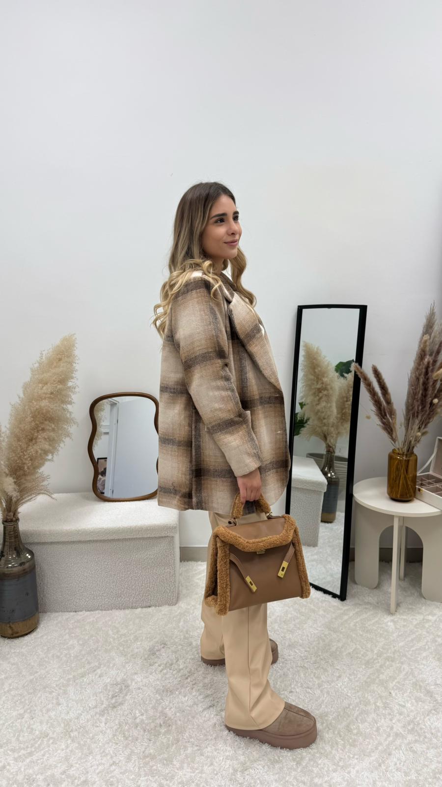 Cozy Coat Quadri Toni Neutri