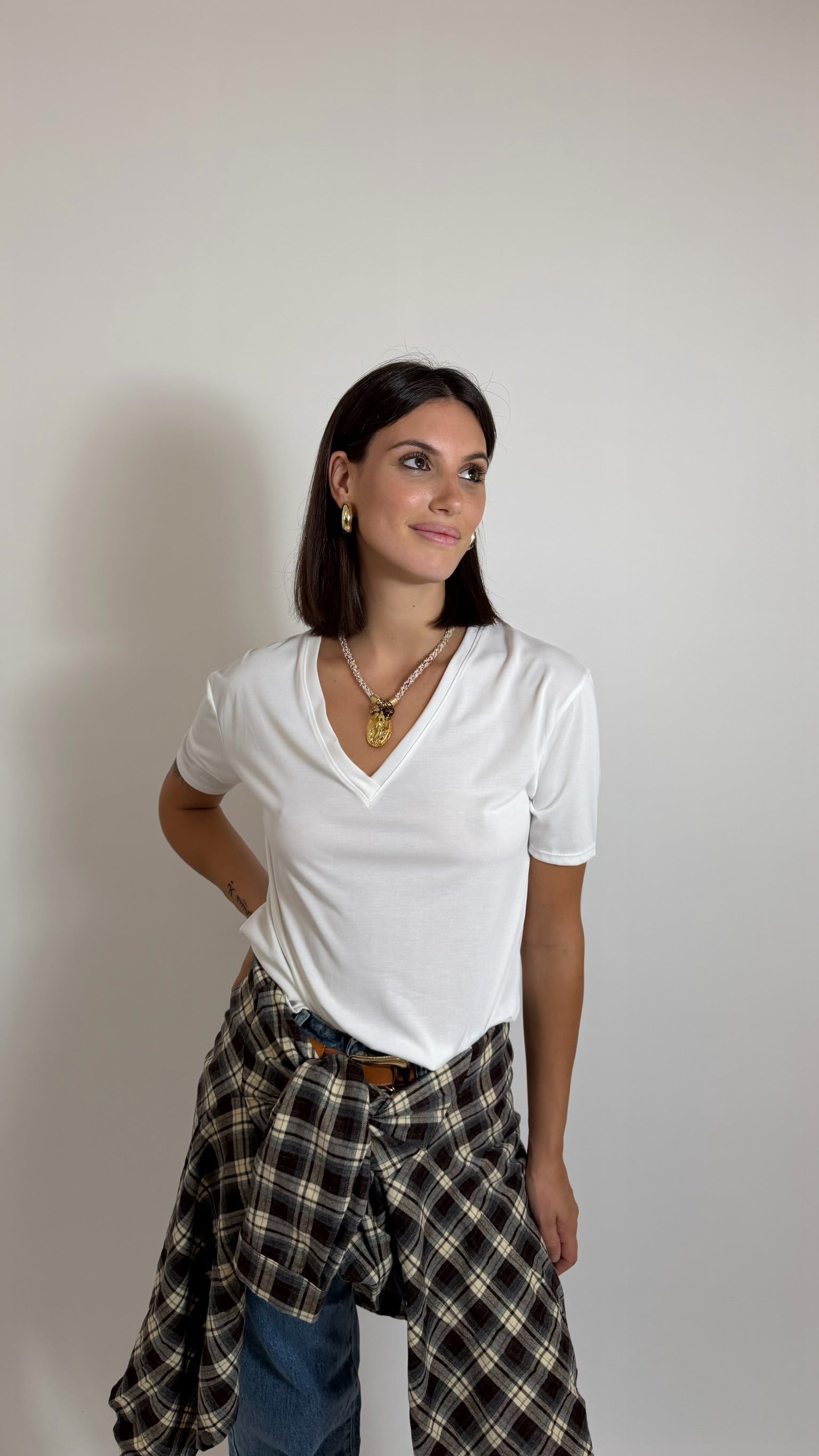 T-Shirt Soft Scollo V Bianca