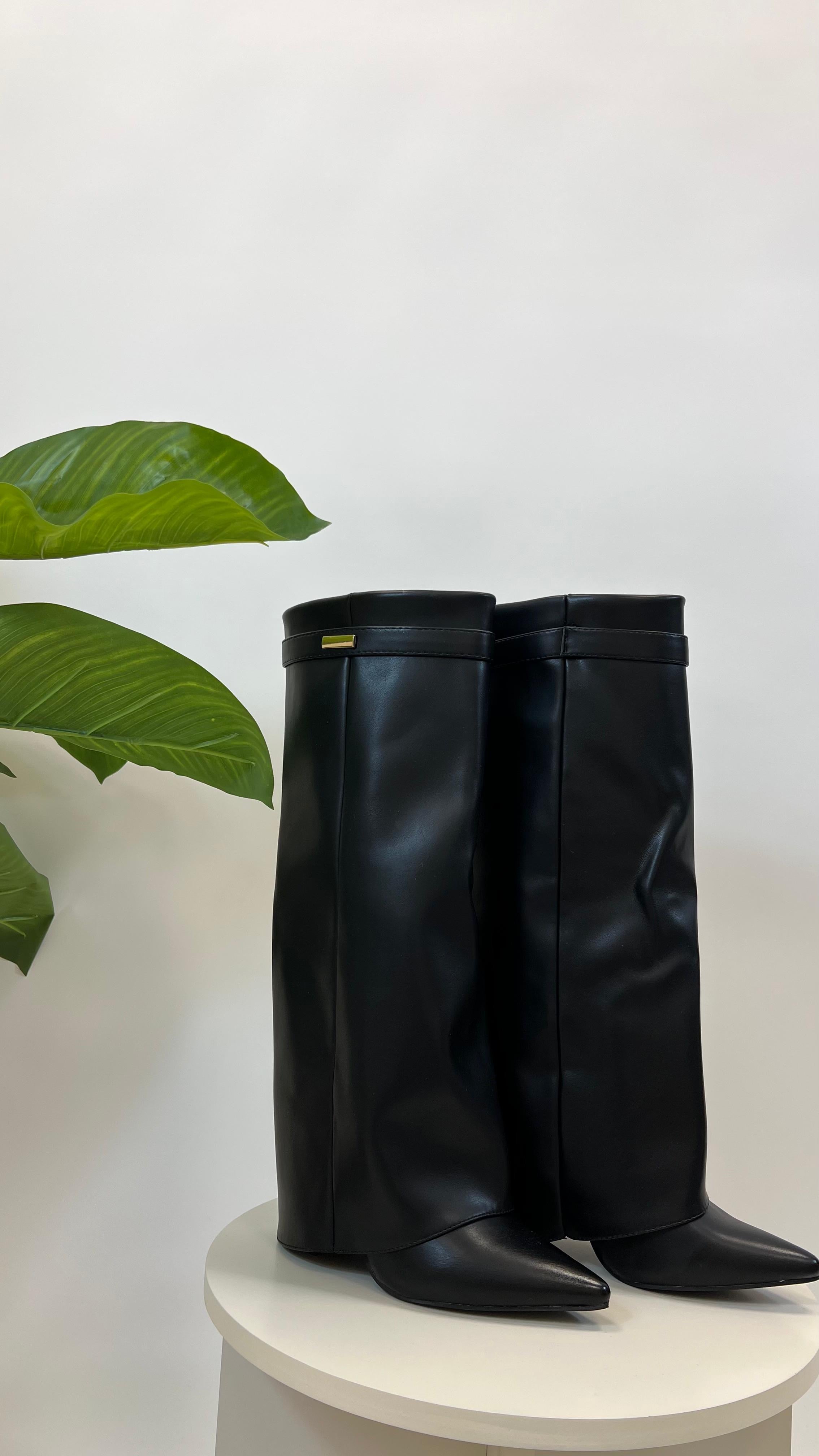 Stivale Essential Nero