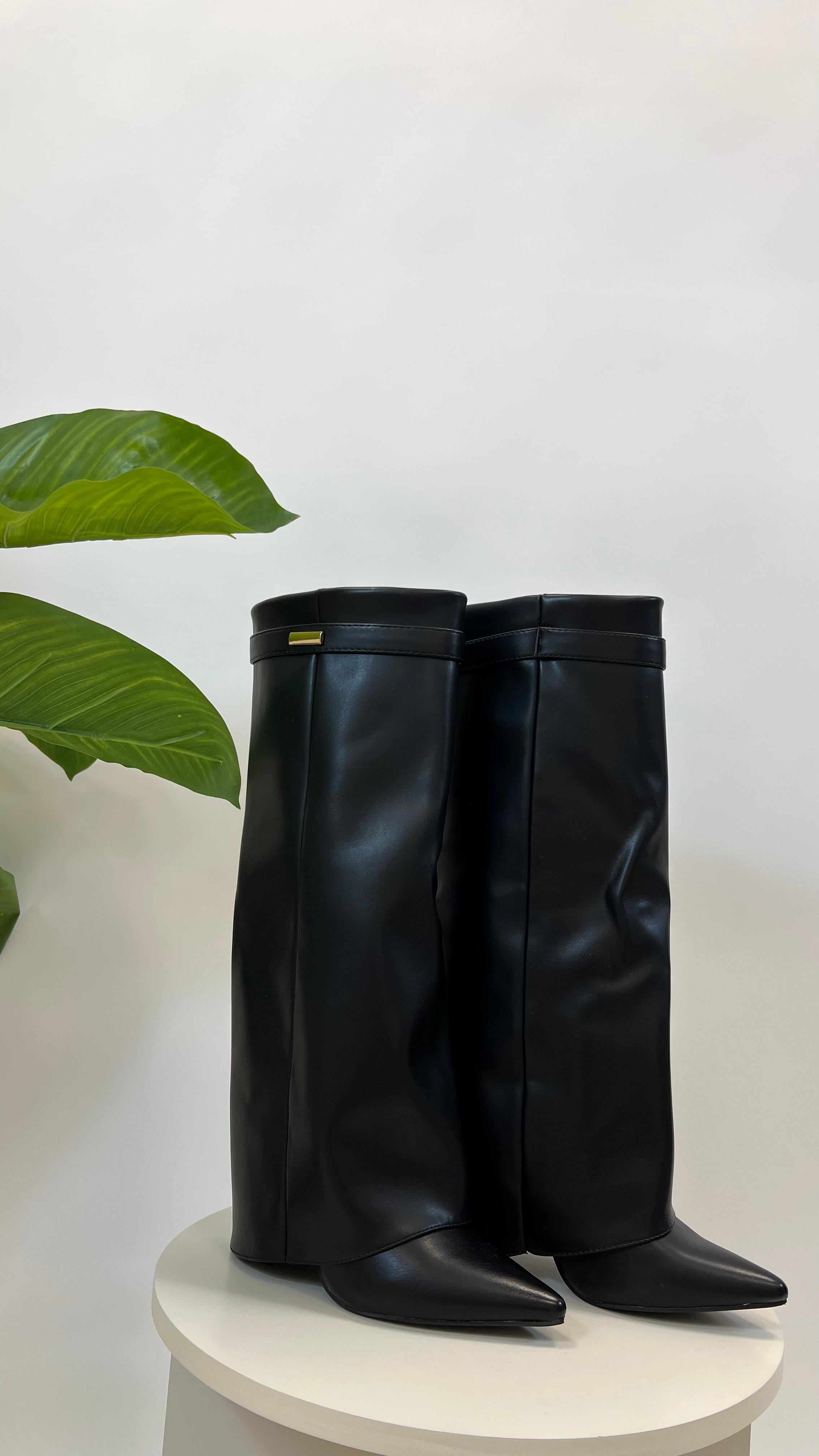 Stivale Essential Nero