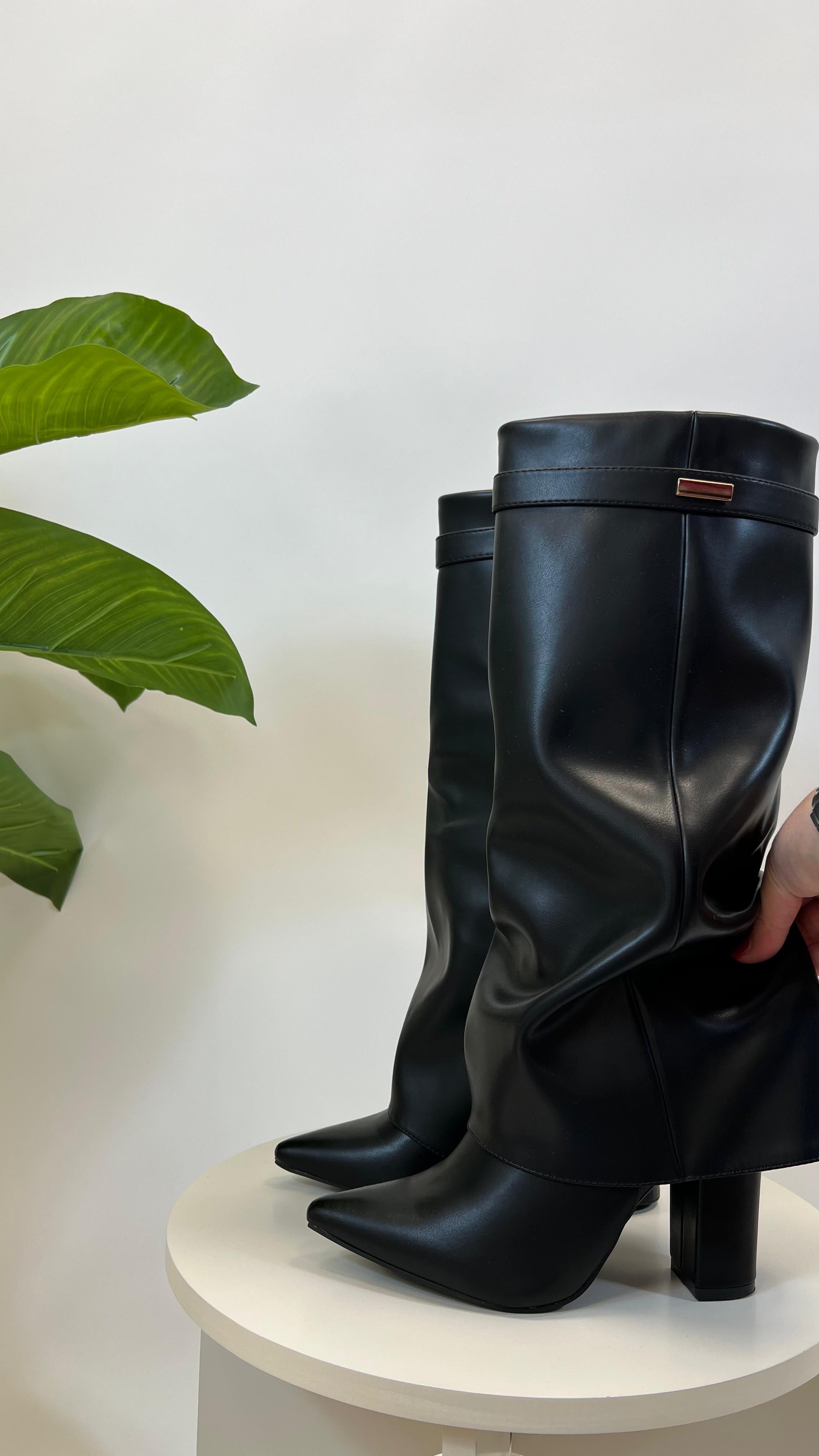 Stivale Essential Nero