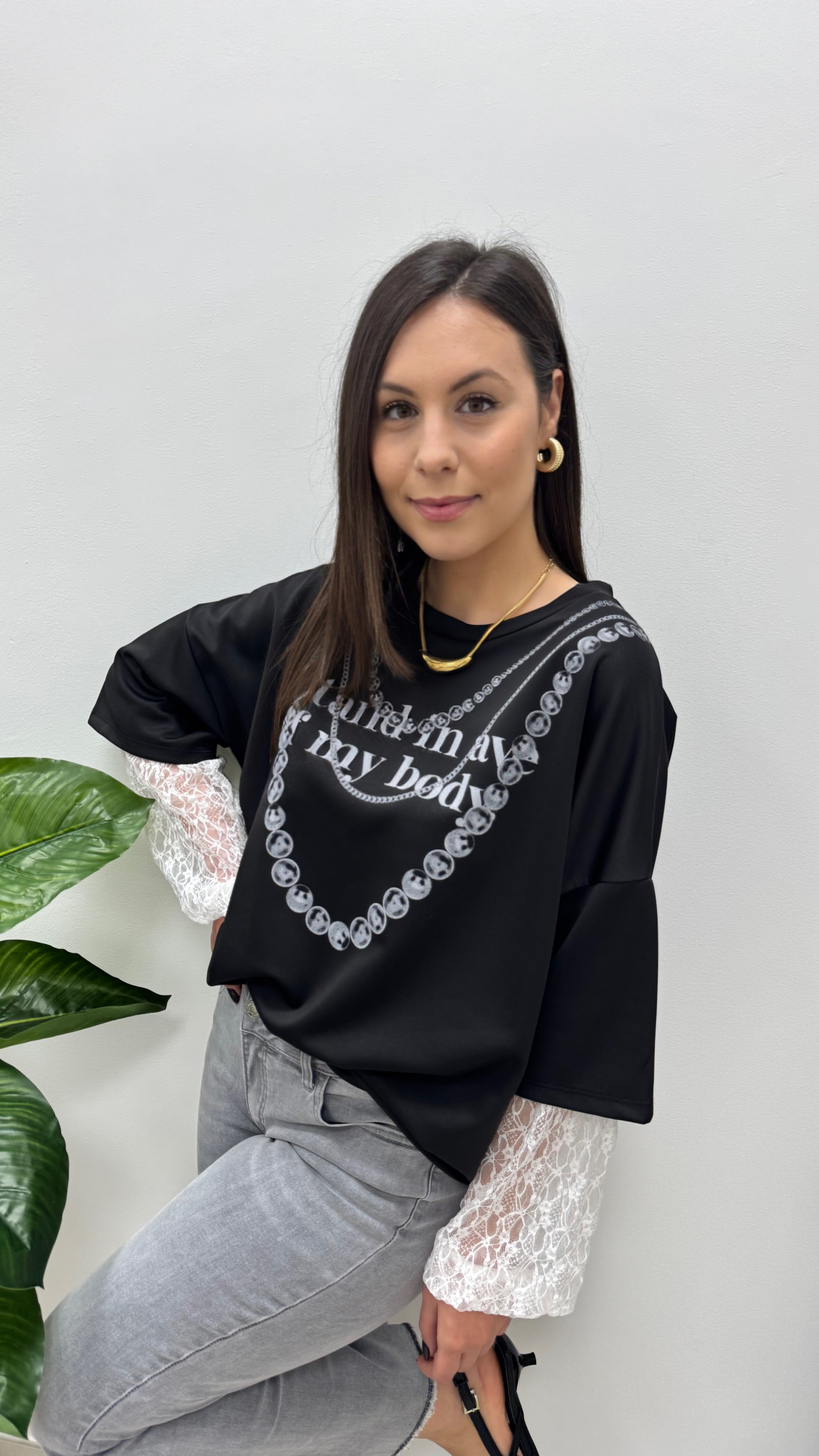 T-shirt over con manica pizzo