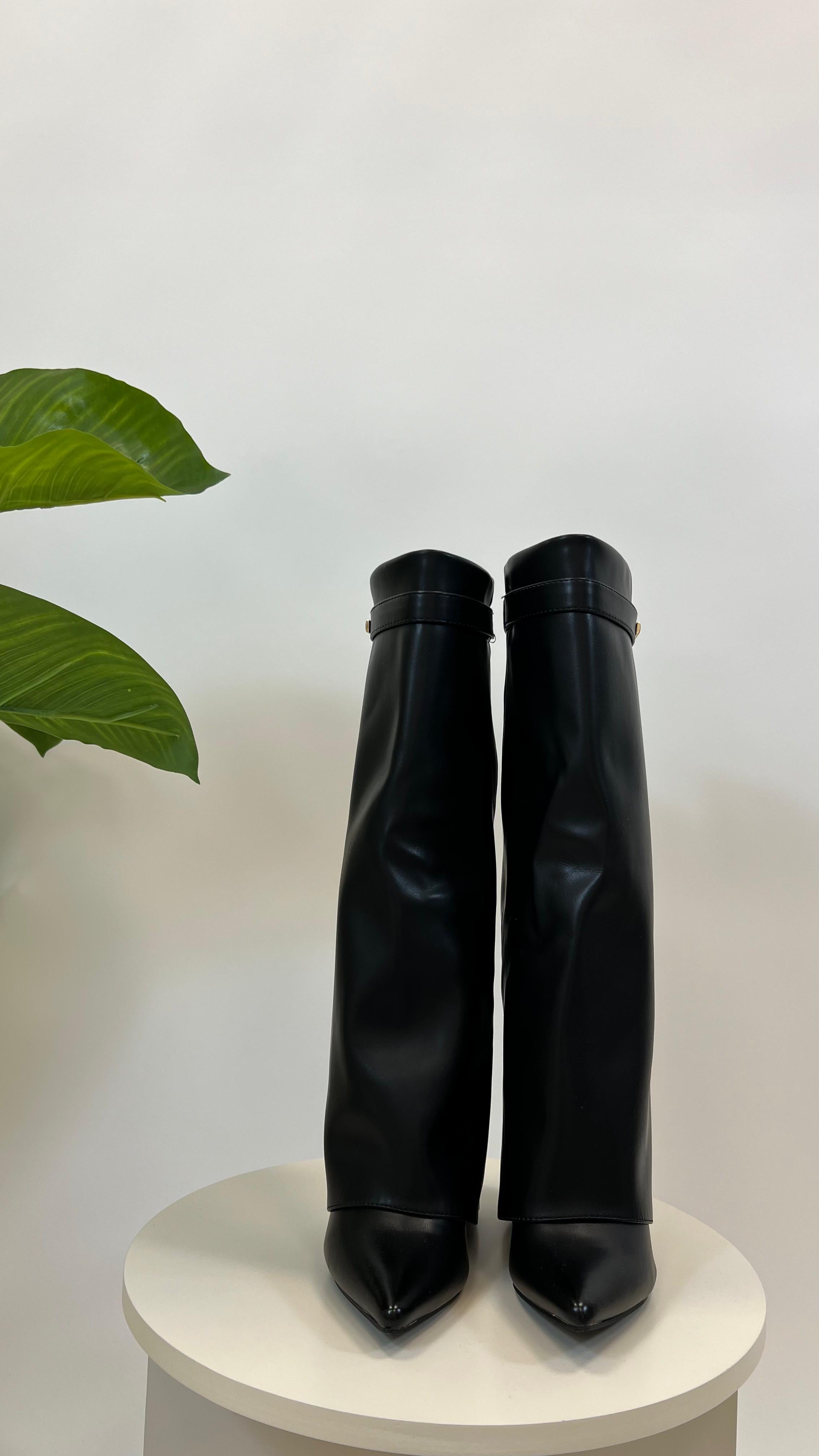 Stivale Essential Nero