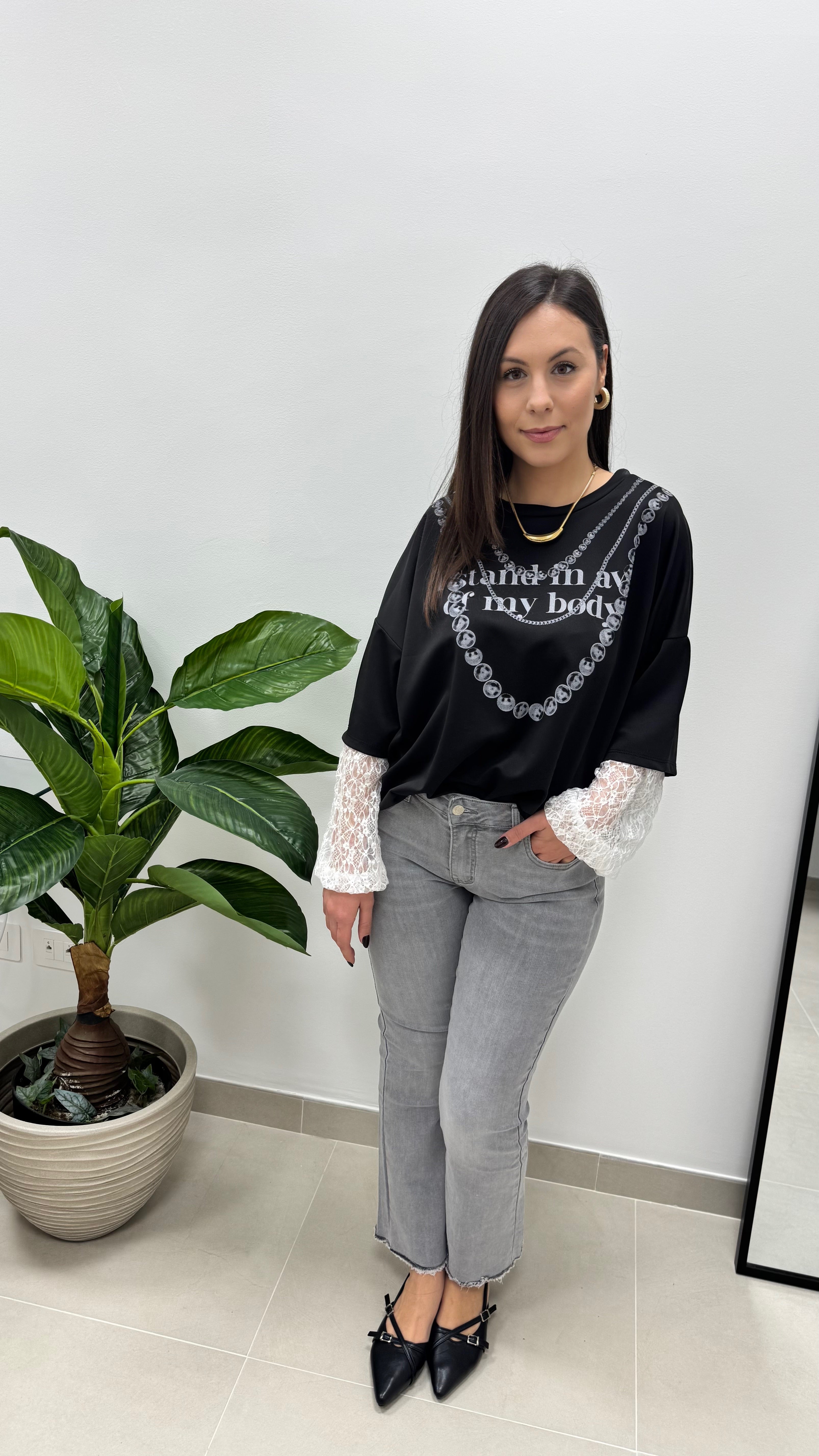 T-shirt over con manica pizzo