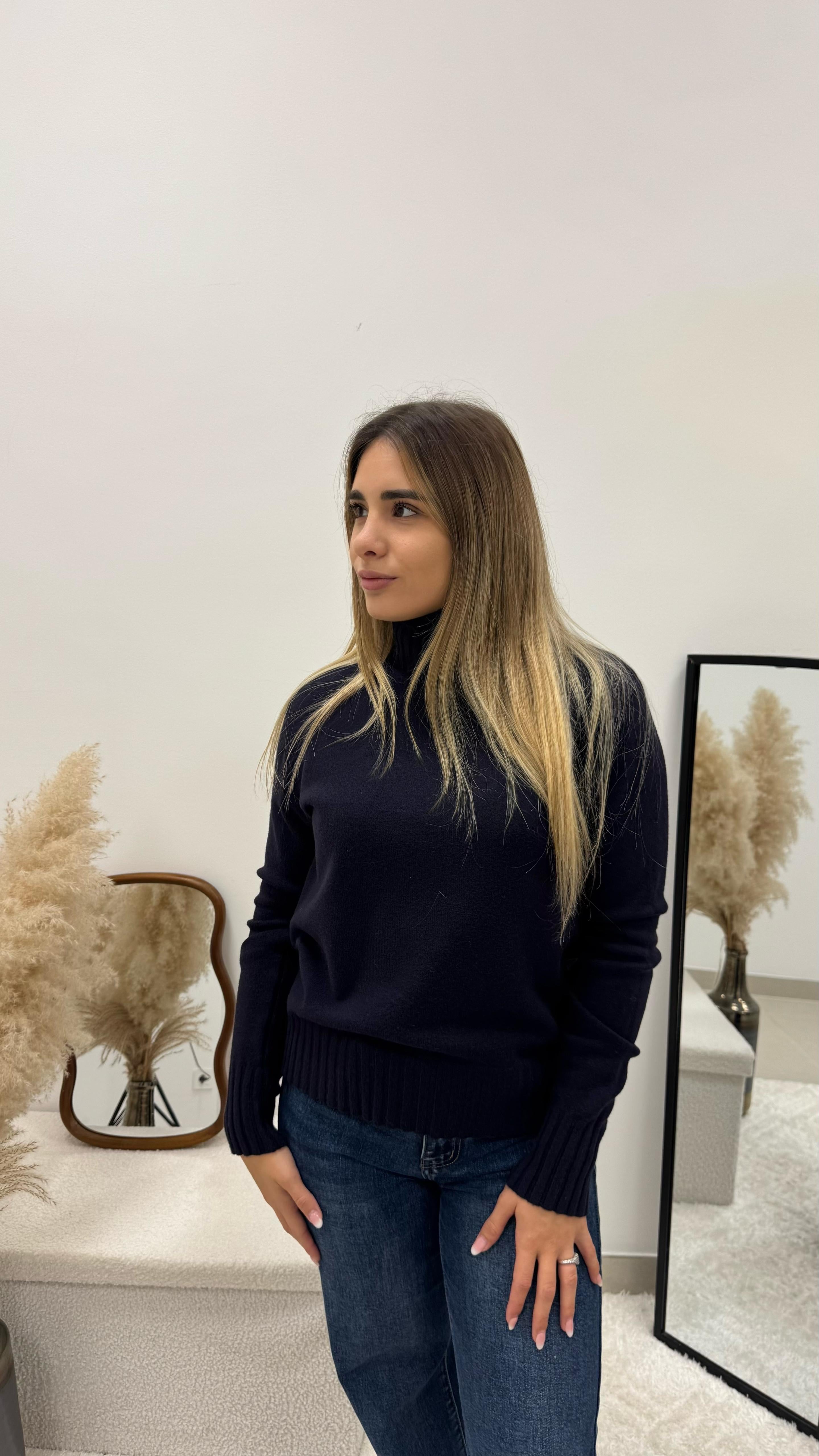 Pull Collo Cannole Nero