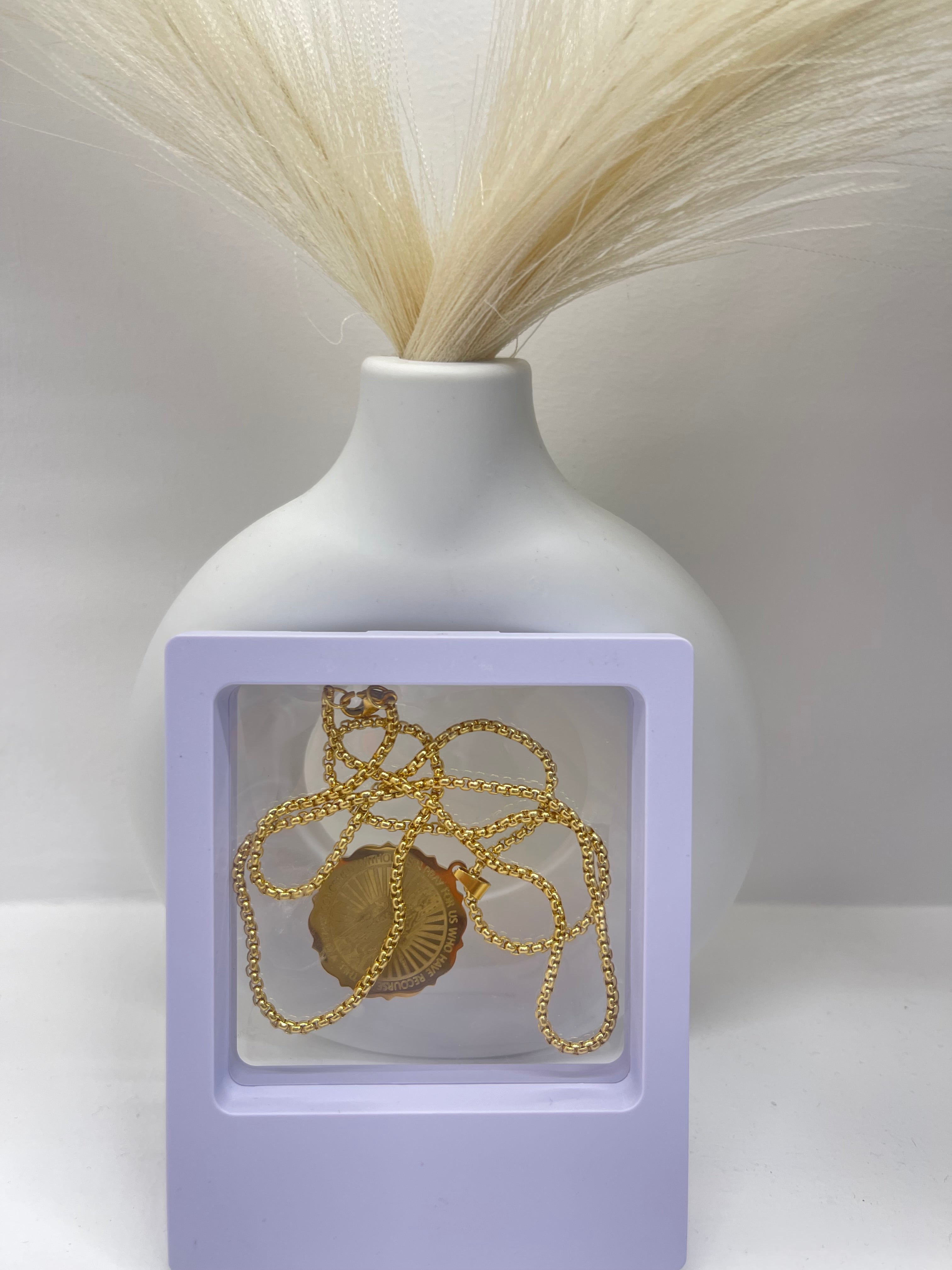 Collana Sacred Medal