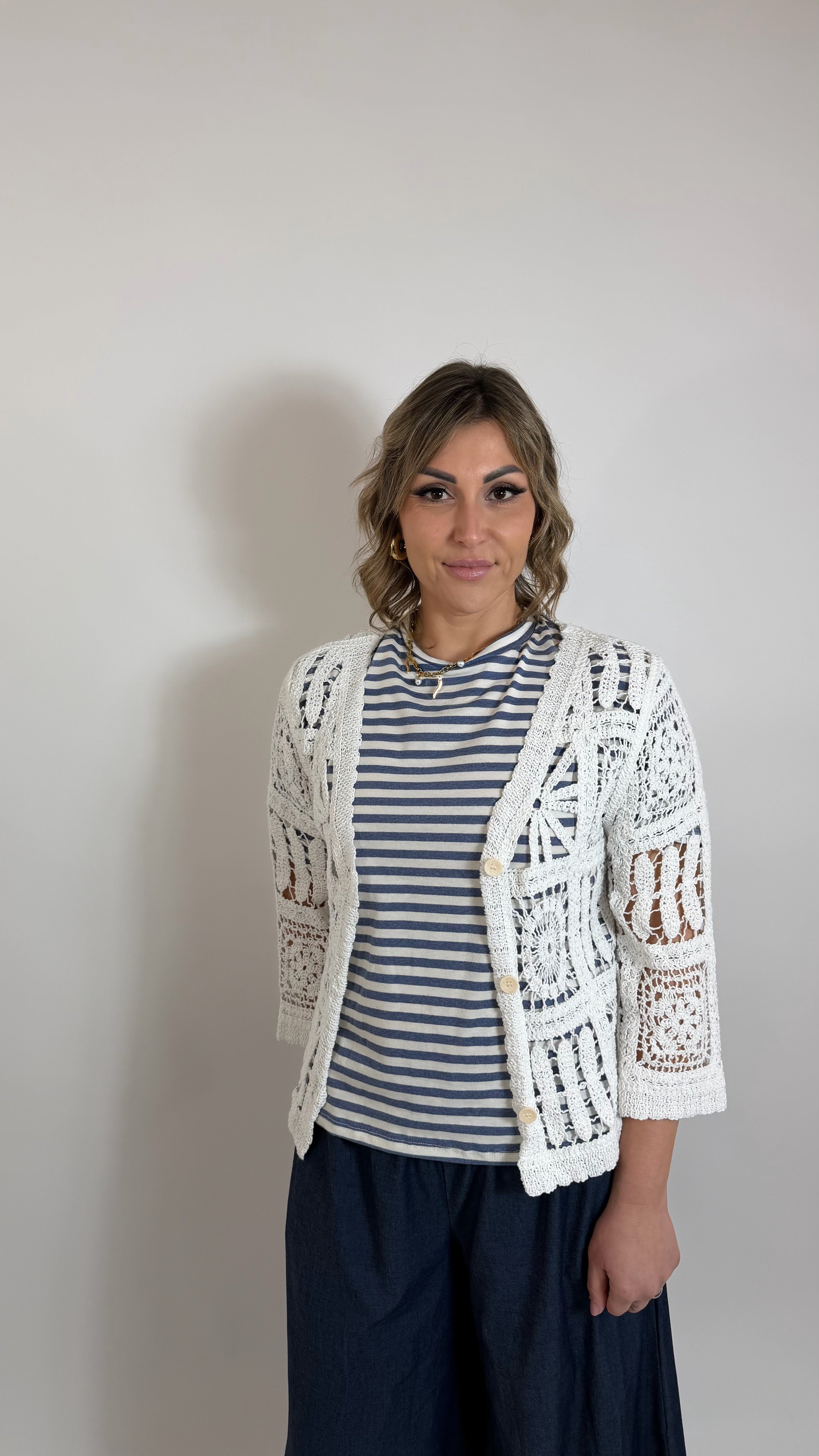 Crochet Love Cardigan Bianco