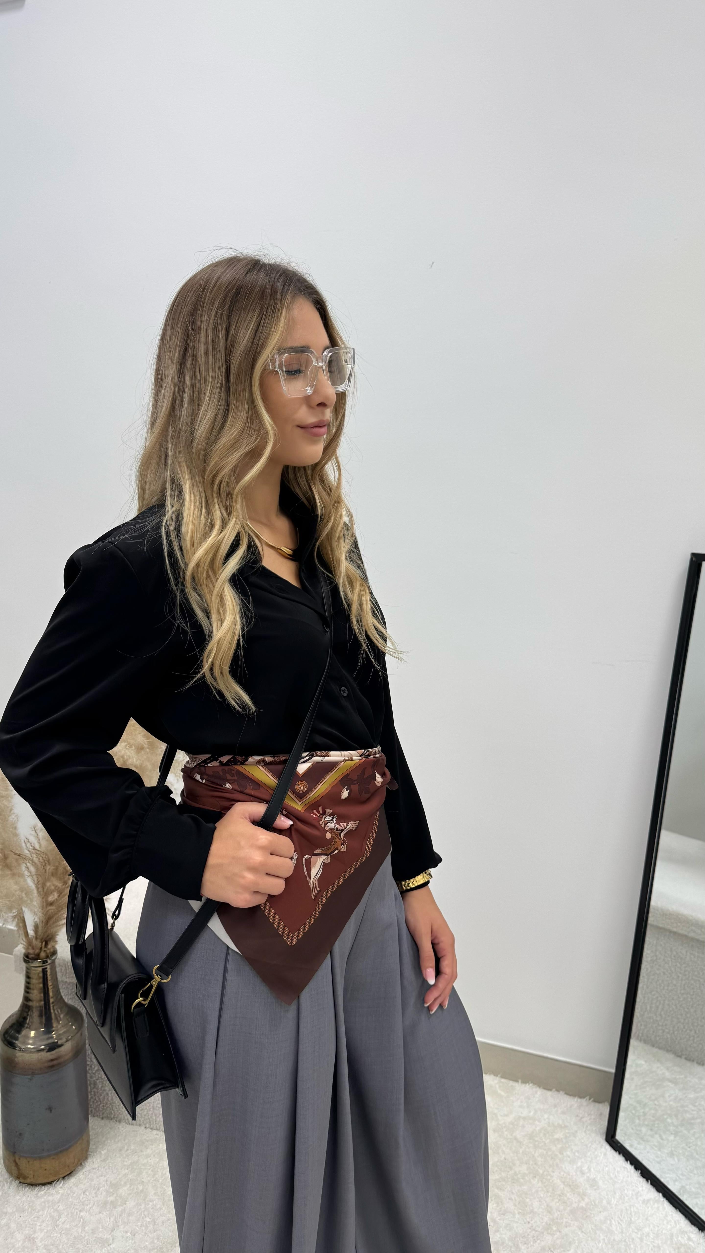 Camicia Con Foulard Nera