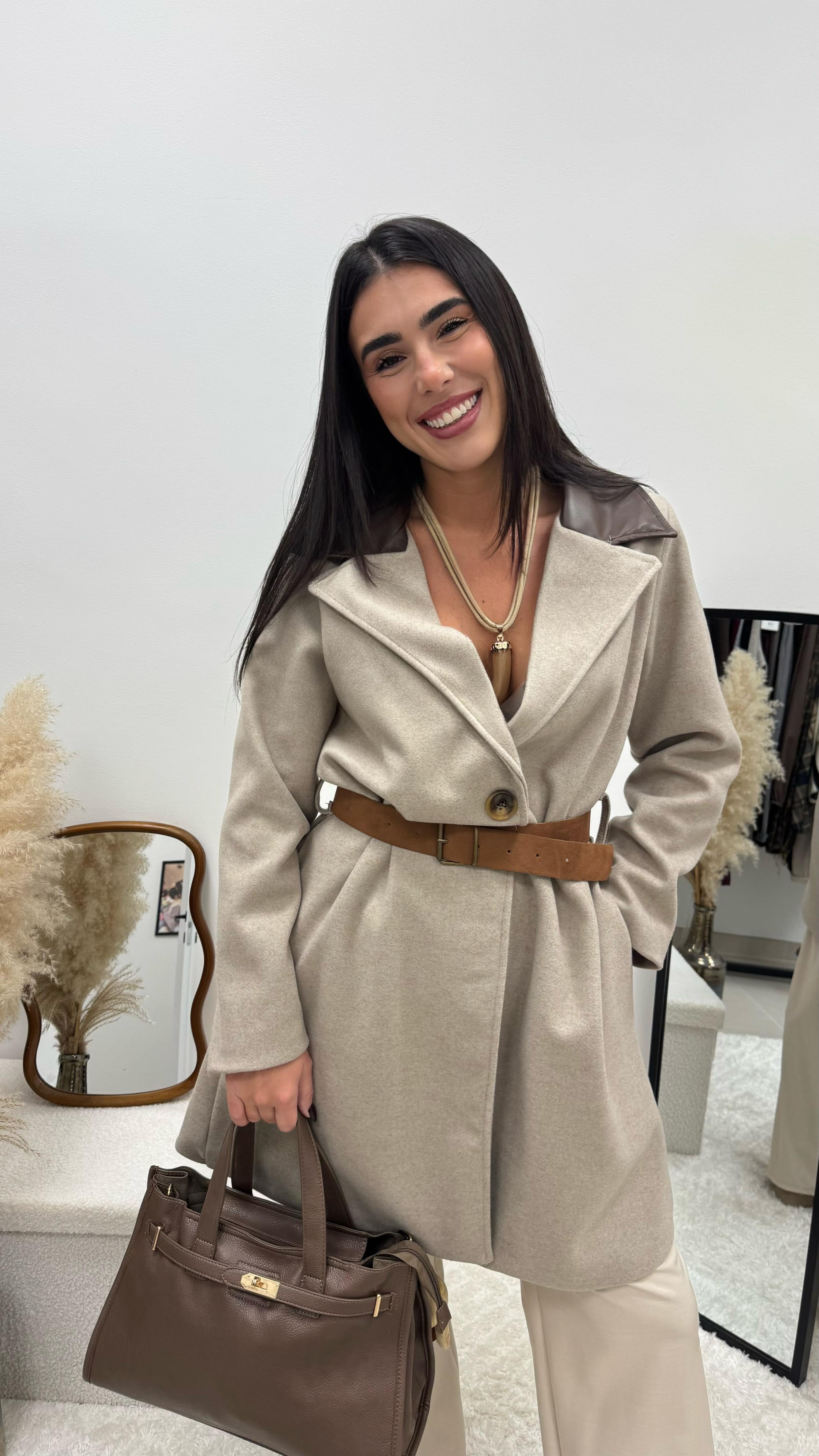 Coat Chic Rever Ecopelle Burro