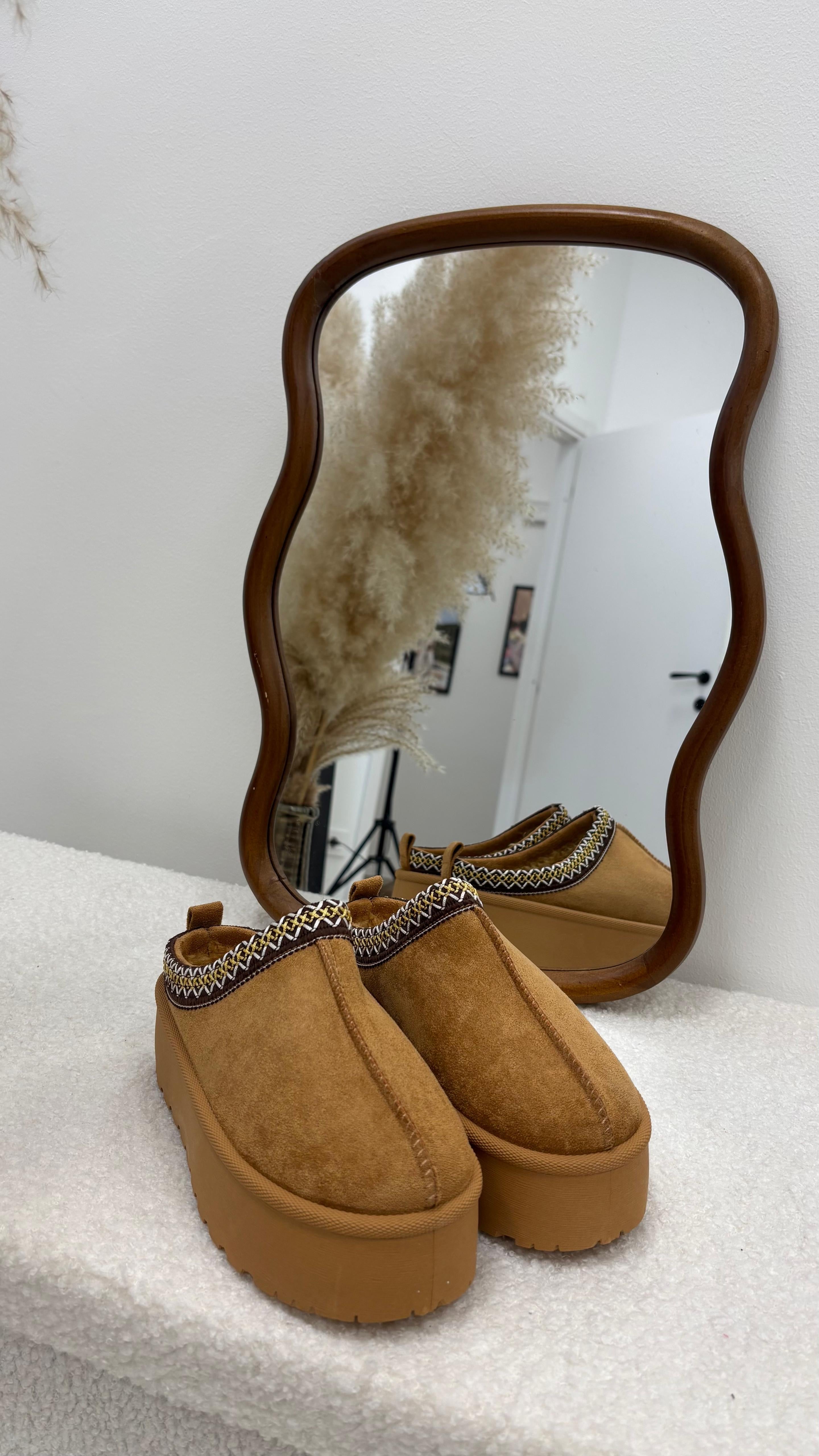 Inspo Ugg Tezz Camel