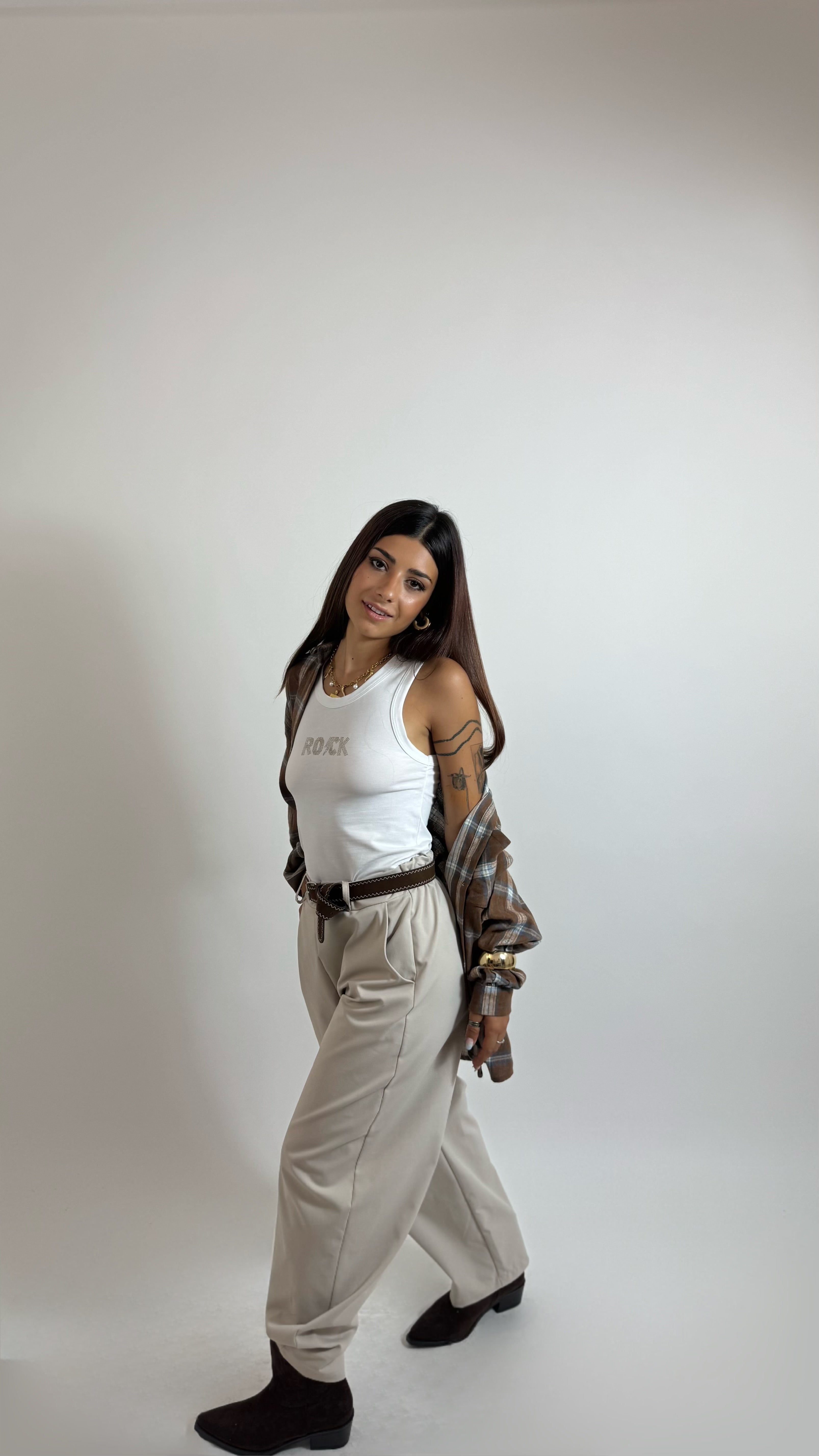 Pantalone Barrel Con Cintura Burro