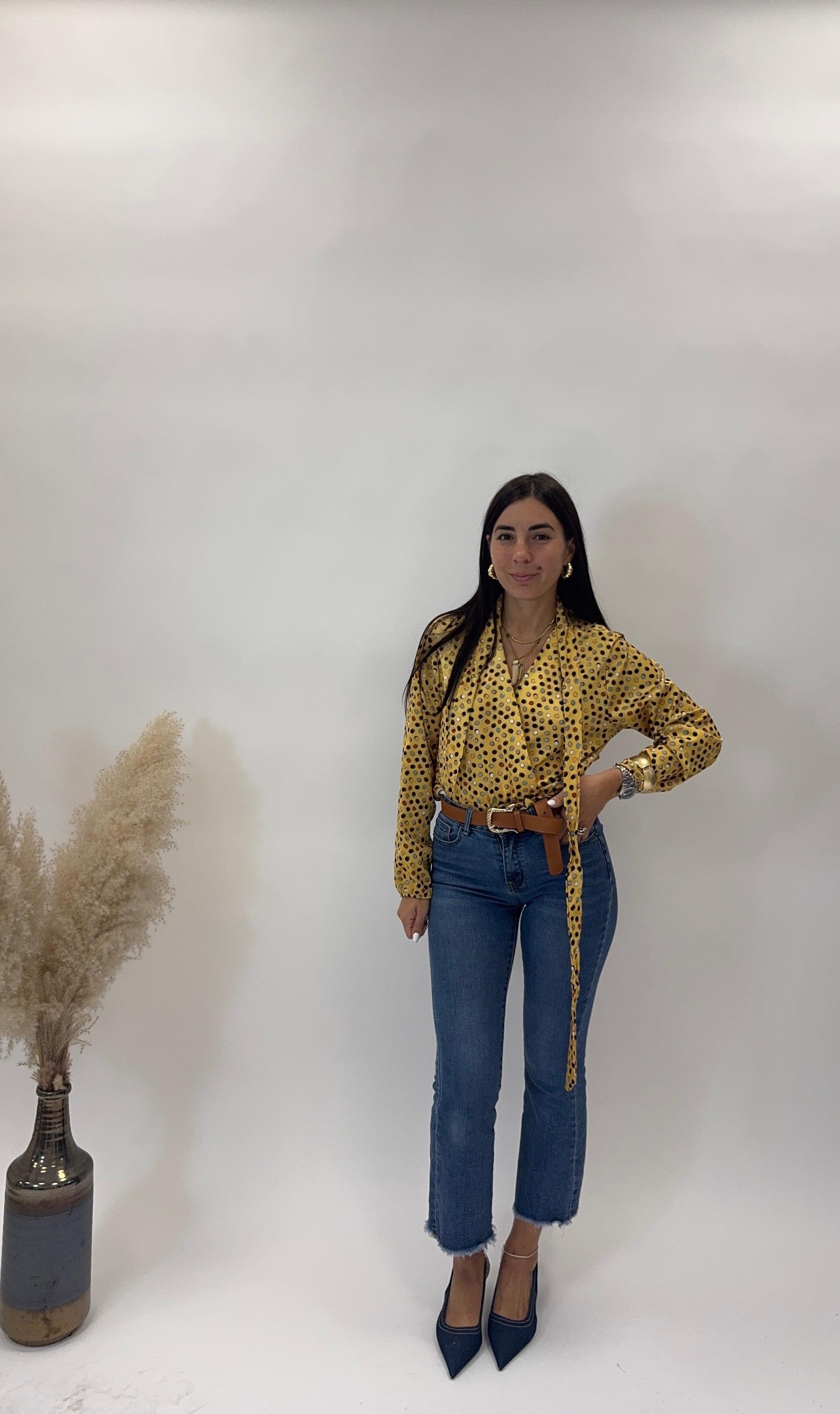 Blusa Scollo V effetto Silk Gialla