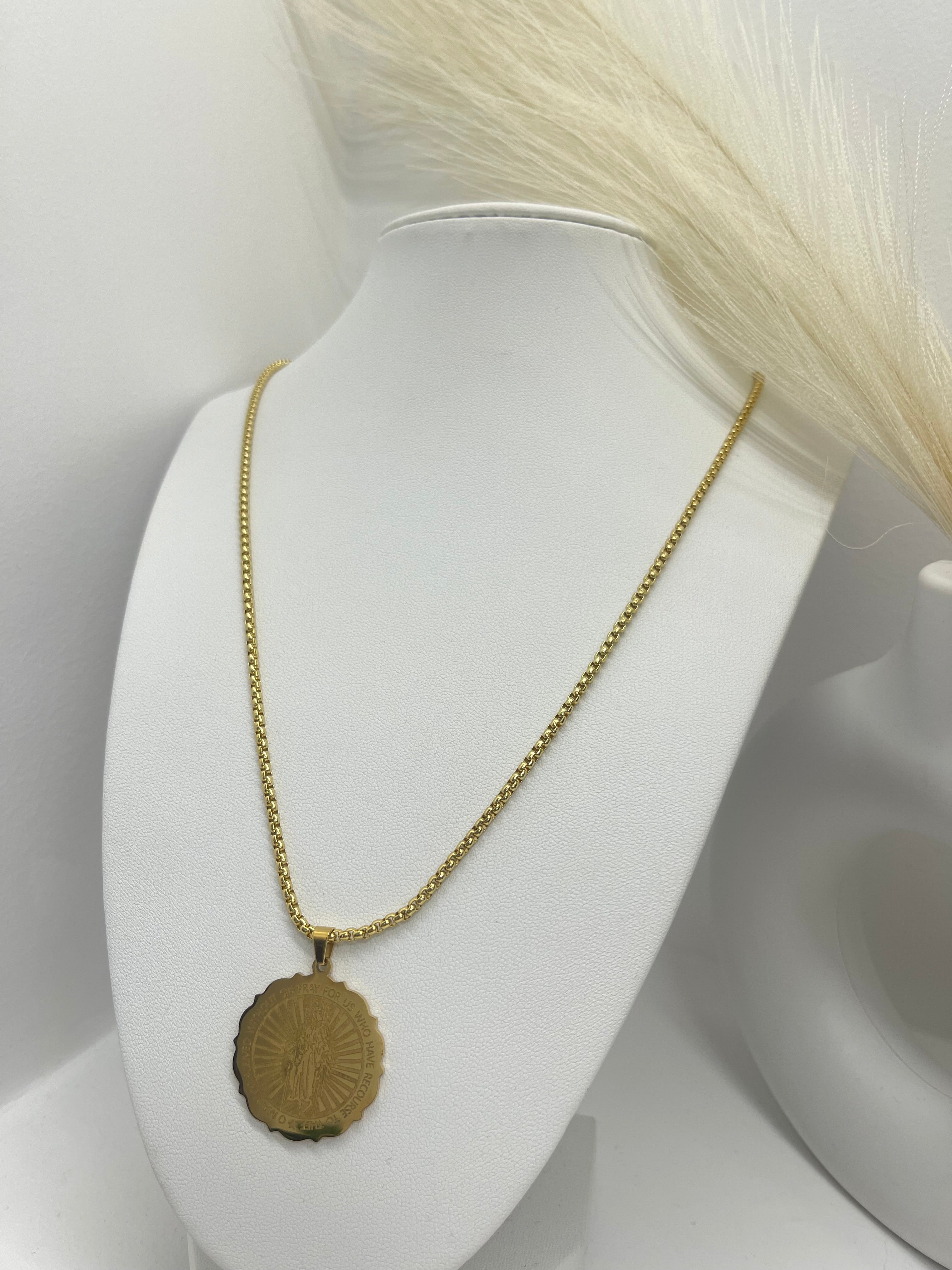 Collana Sacred Medal