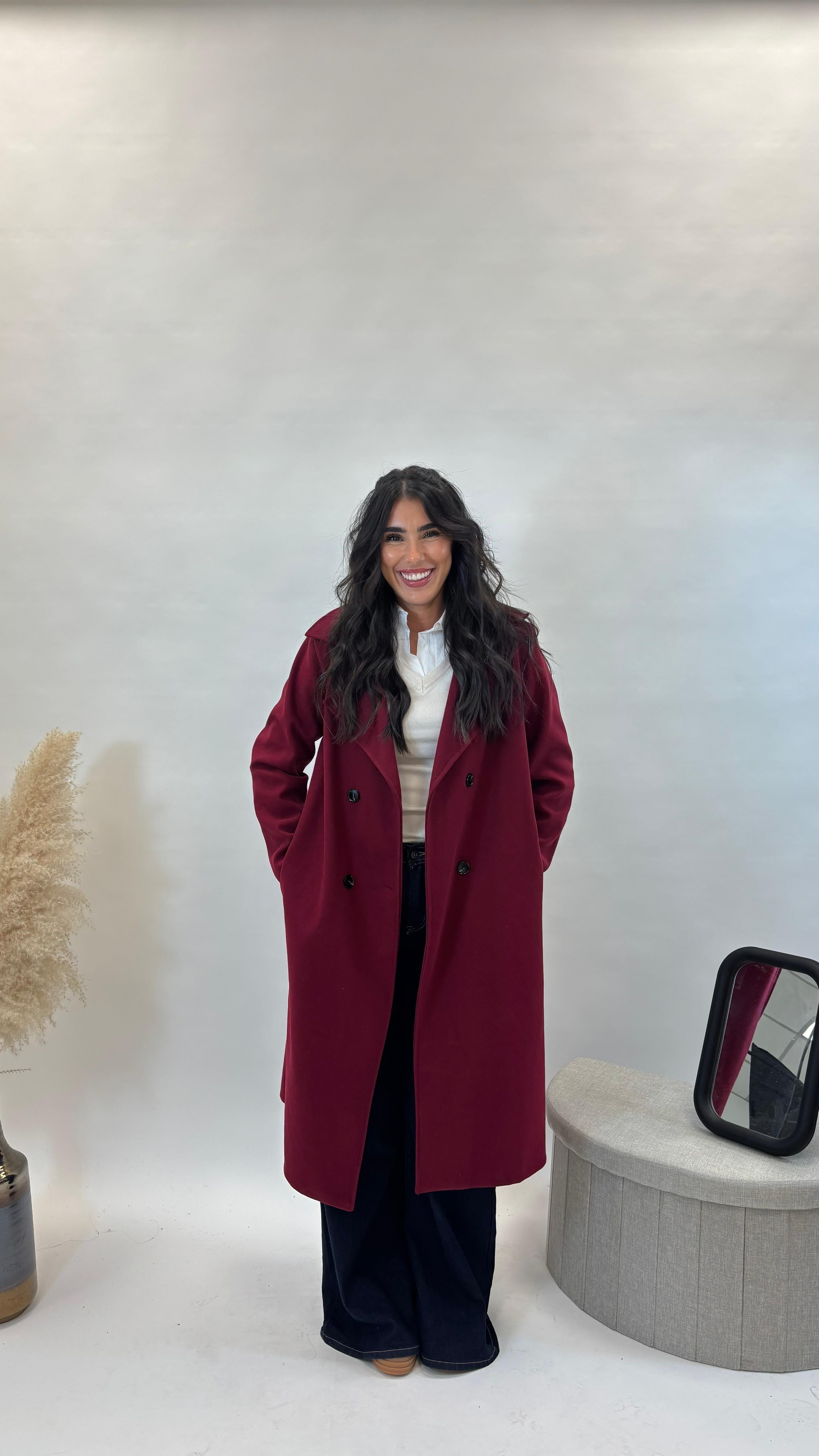 Coat BE YOU con Cinta Burgundy