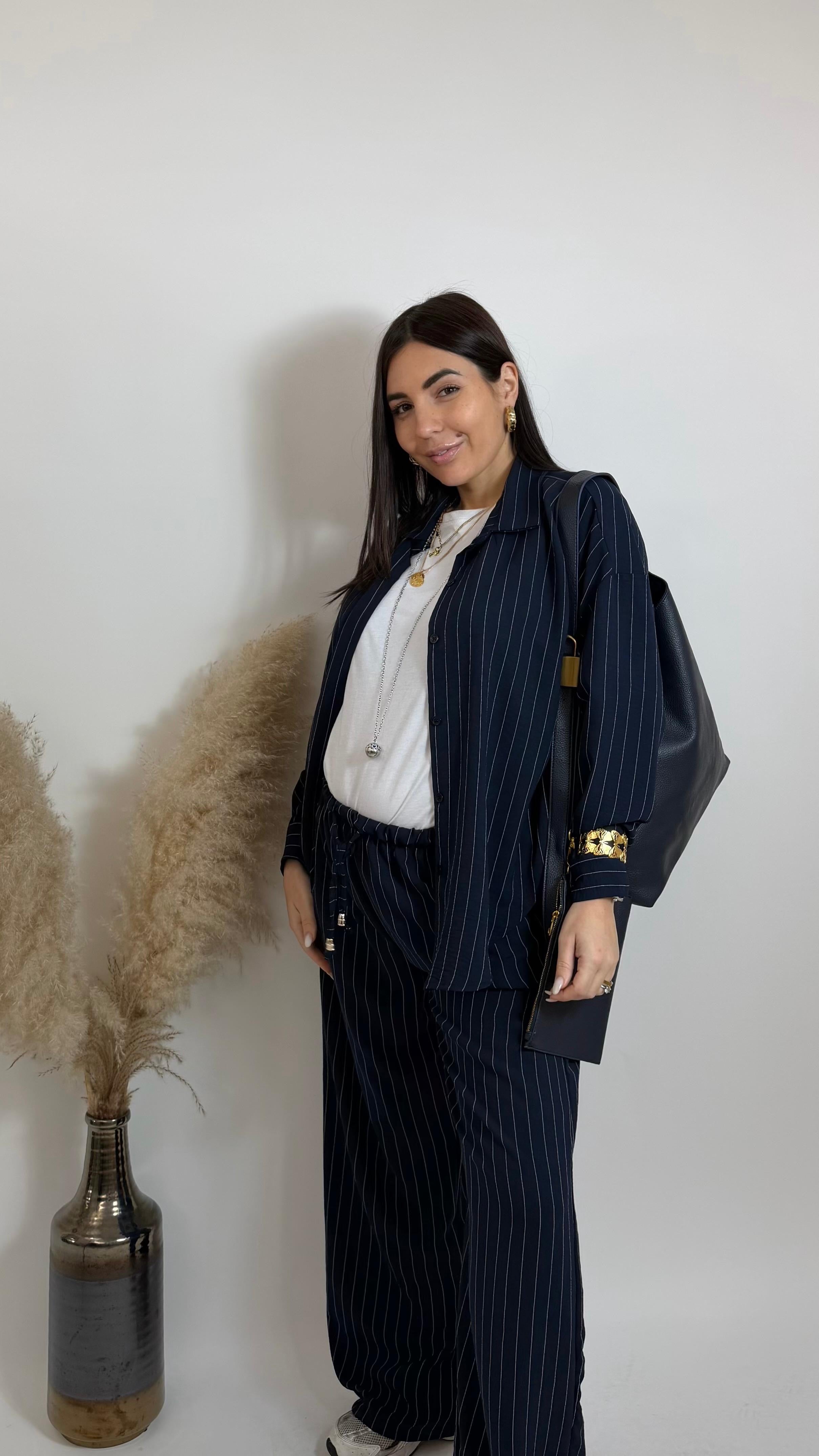 Gesso Set Fondo Blu Notte