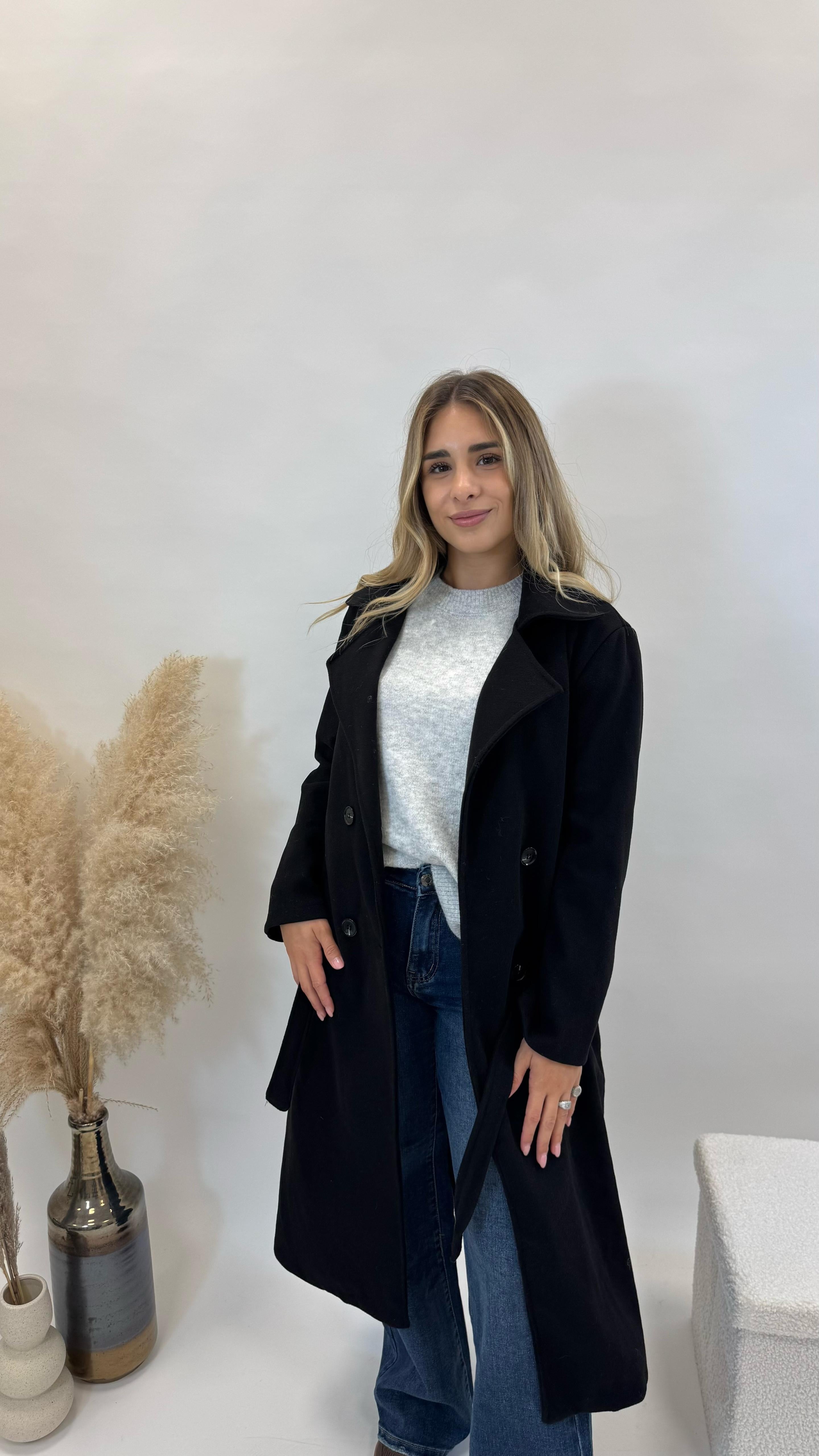 Coat BE YOU con Cinta Nero