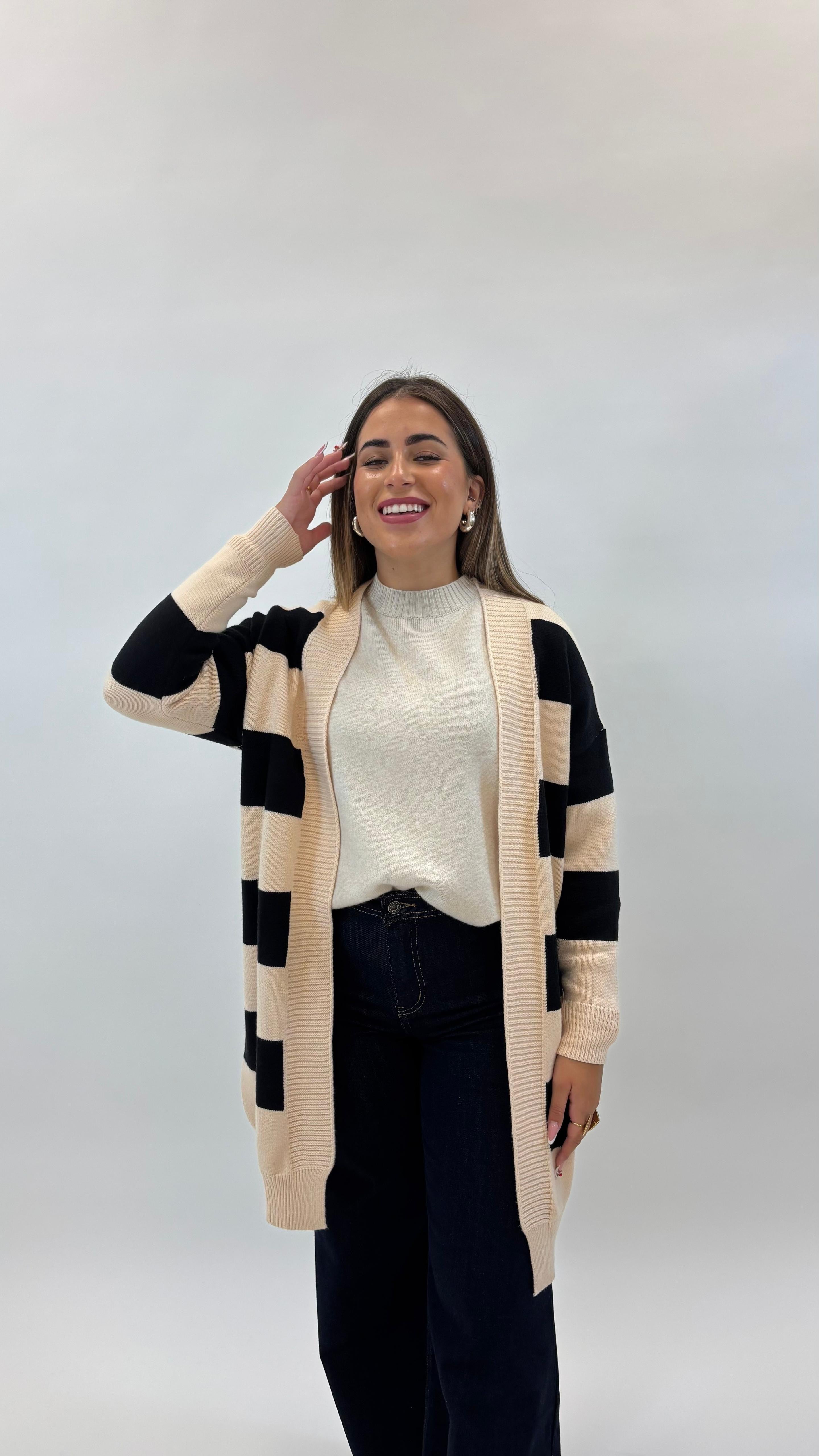 Cardigan Over Stripes Burro e Nero