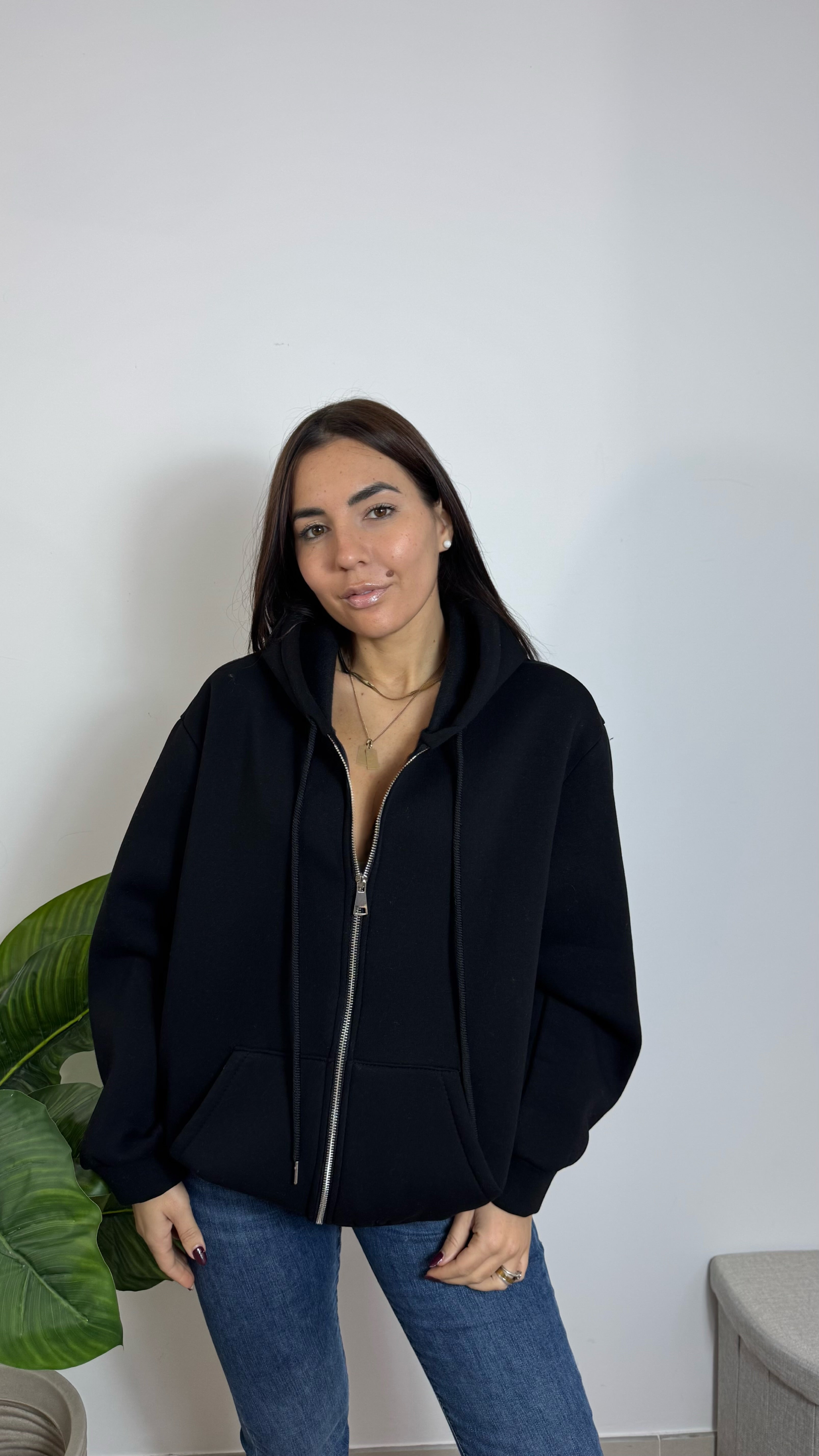 Felpa Puffy Con Zip Nera