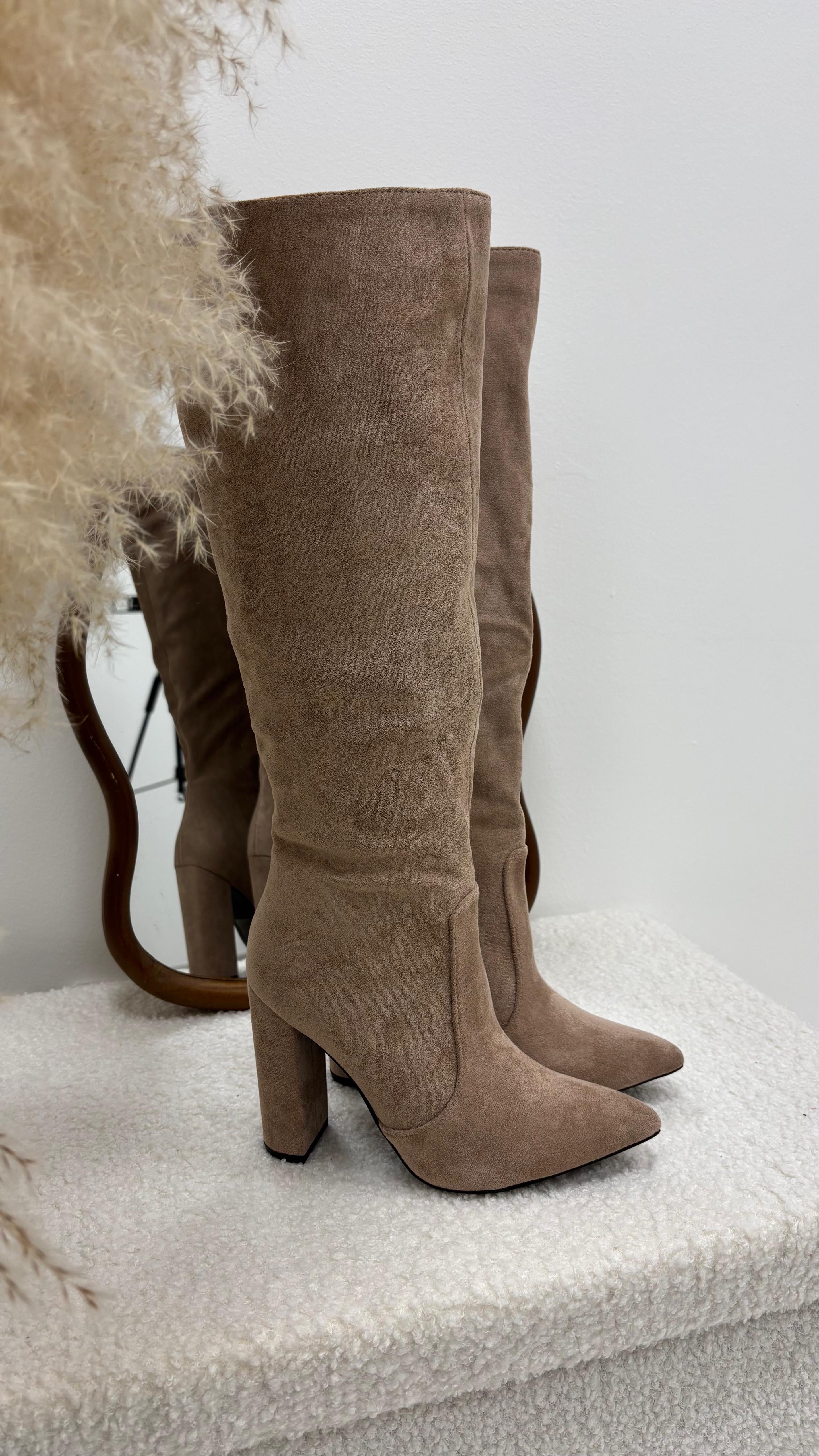 Stivale Suede Con Tacco