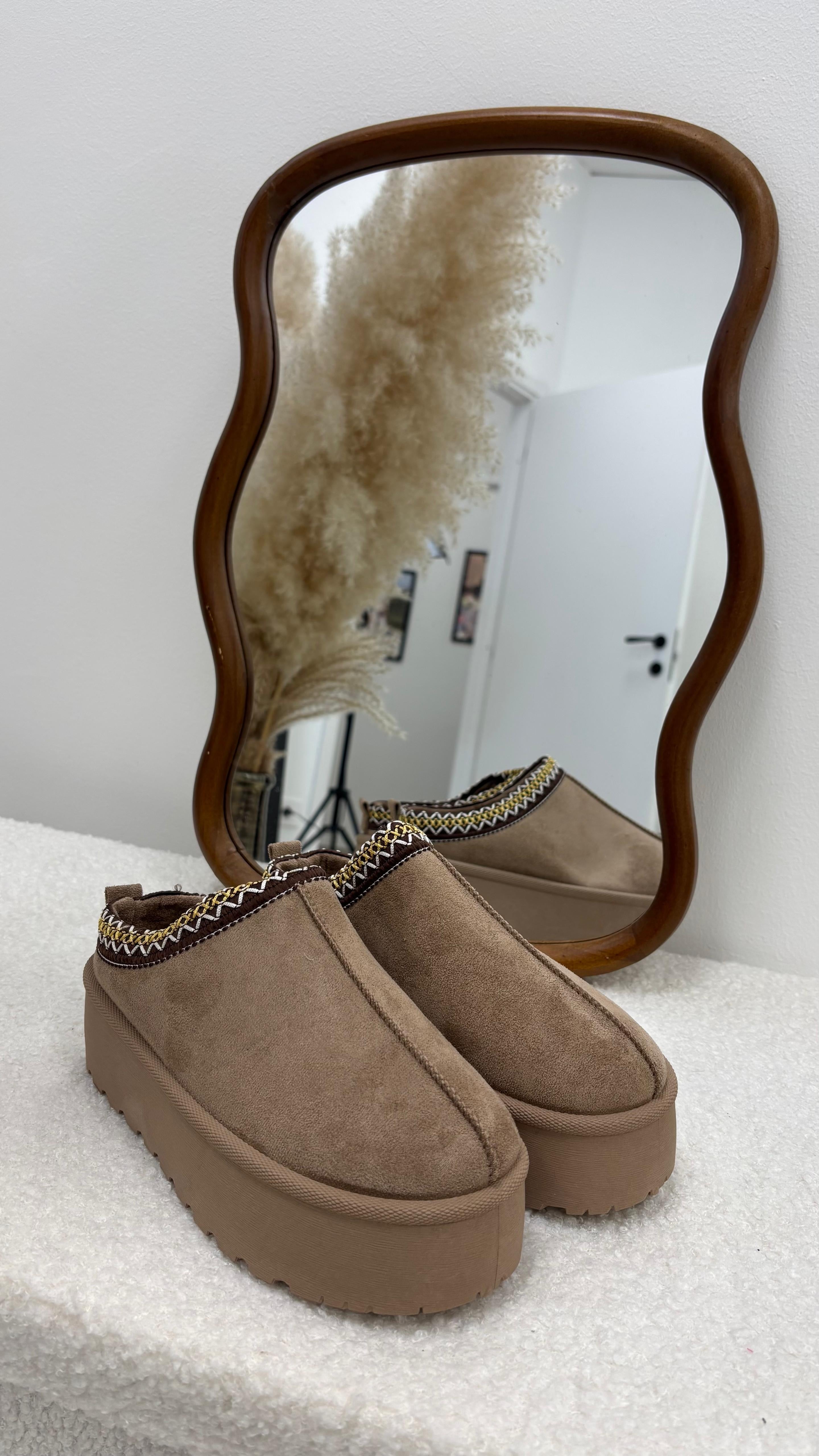 Inspo Ugg Tezz Taupe