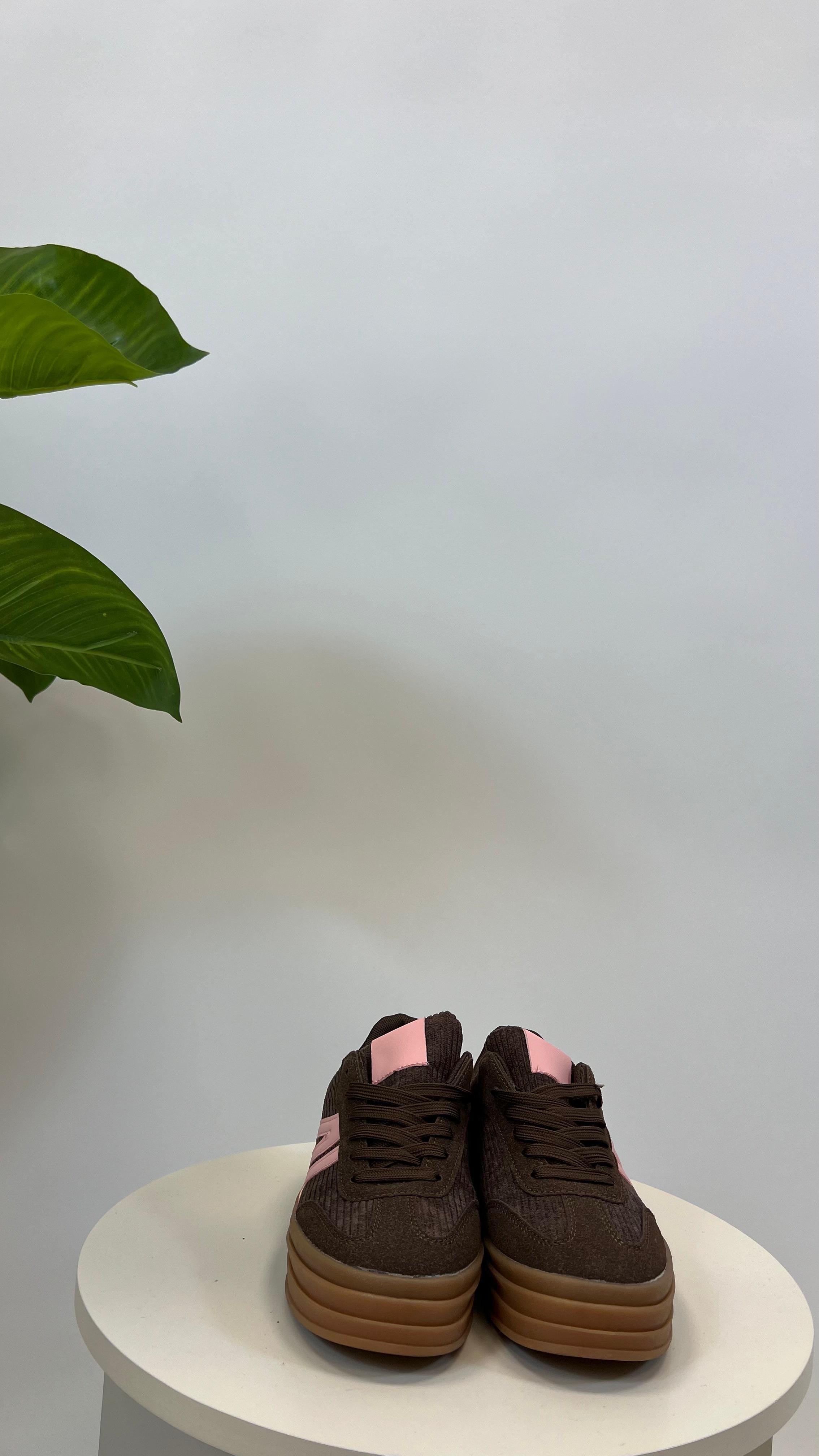 Sneakers Inspo Brown&Pink