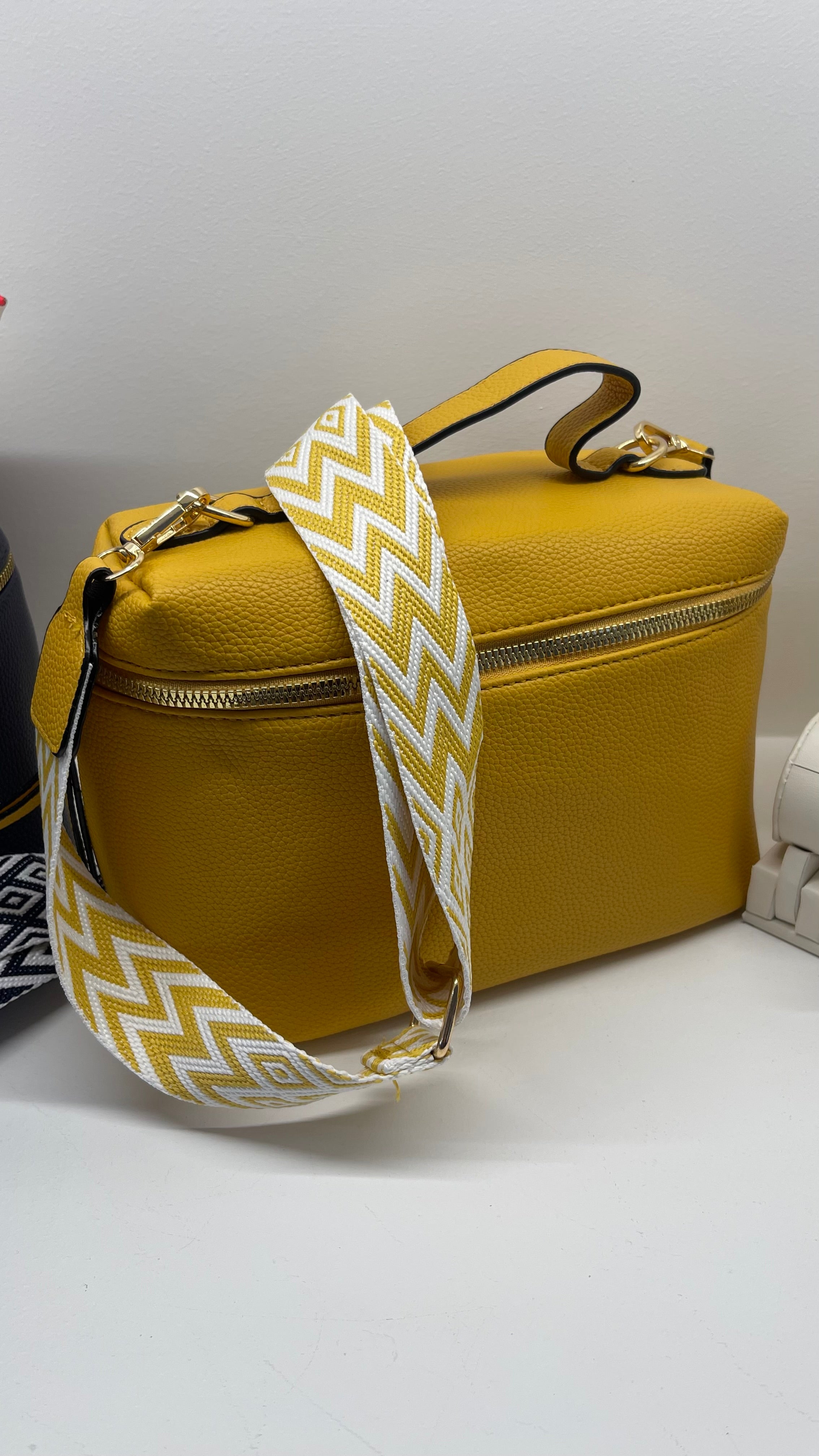 Bag Around The World Senape