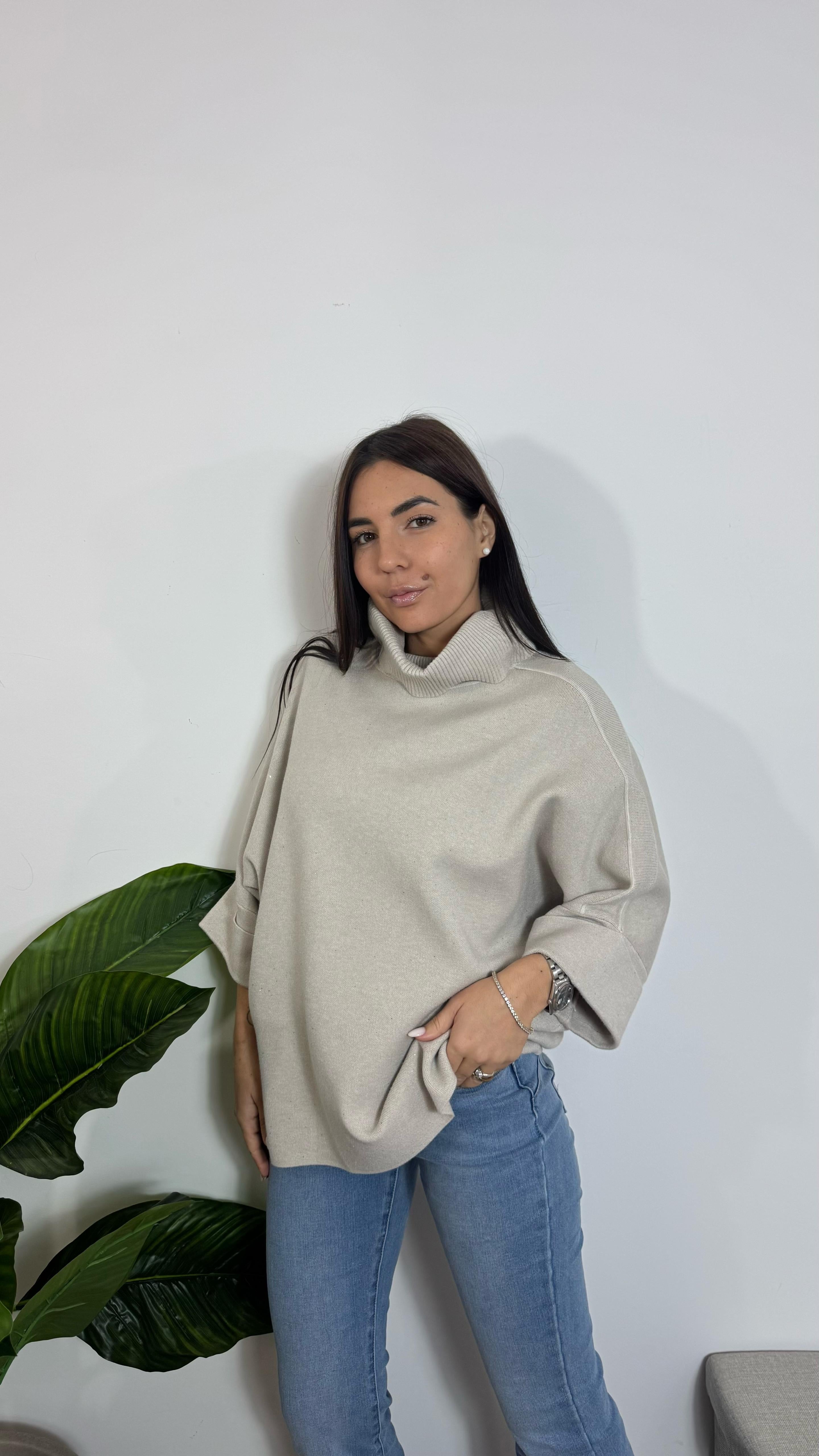 Pull Oversize Punti Luce Nude