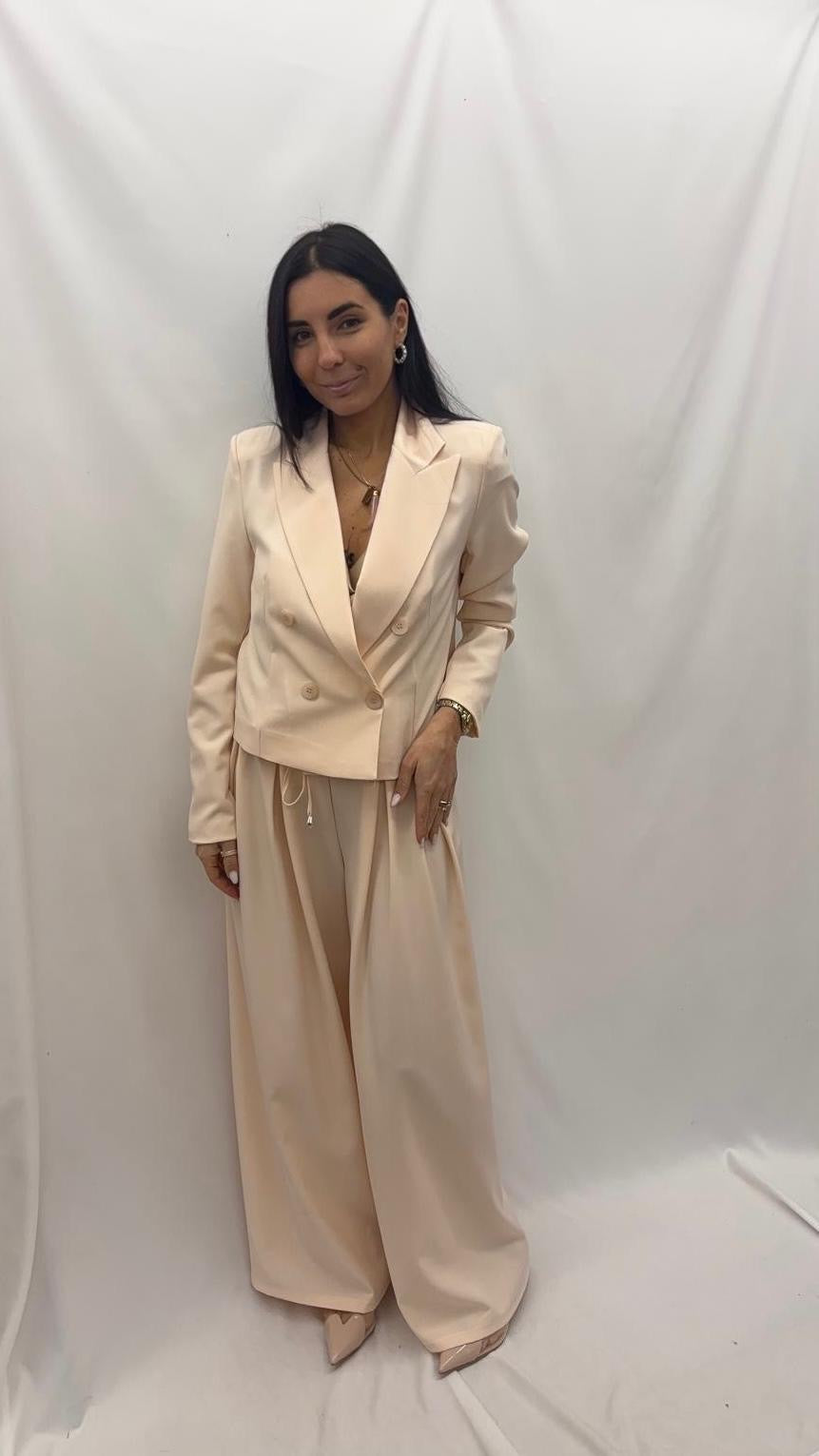 Tailleur Giacca Crop e Panta Palazzo Pesca
