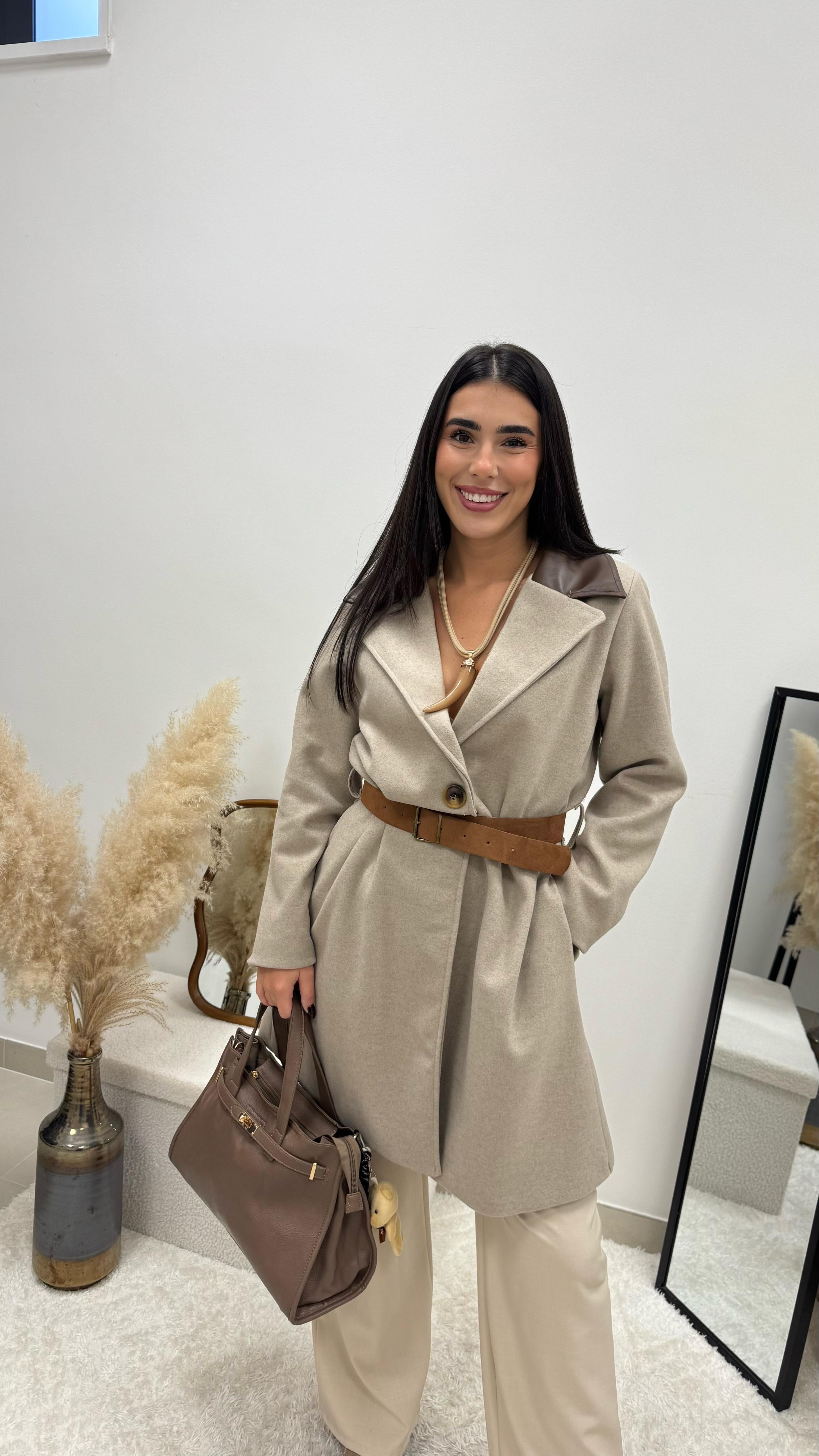 Coat Chic Rever Ecopelle Burro