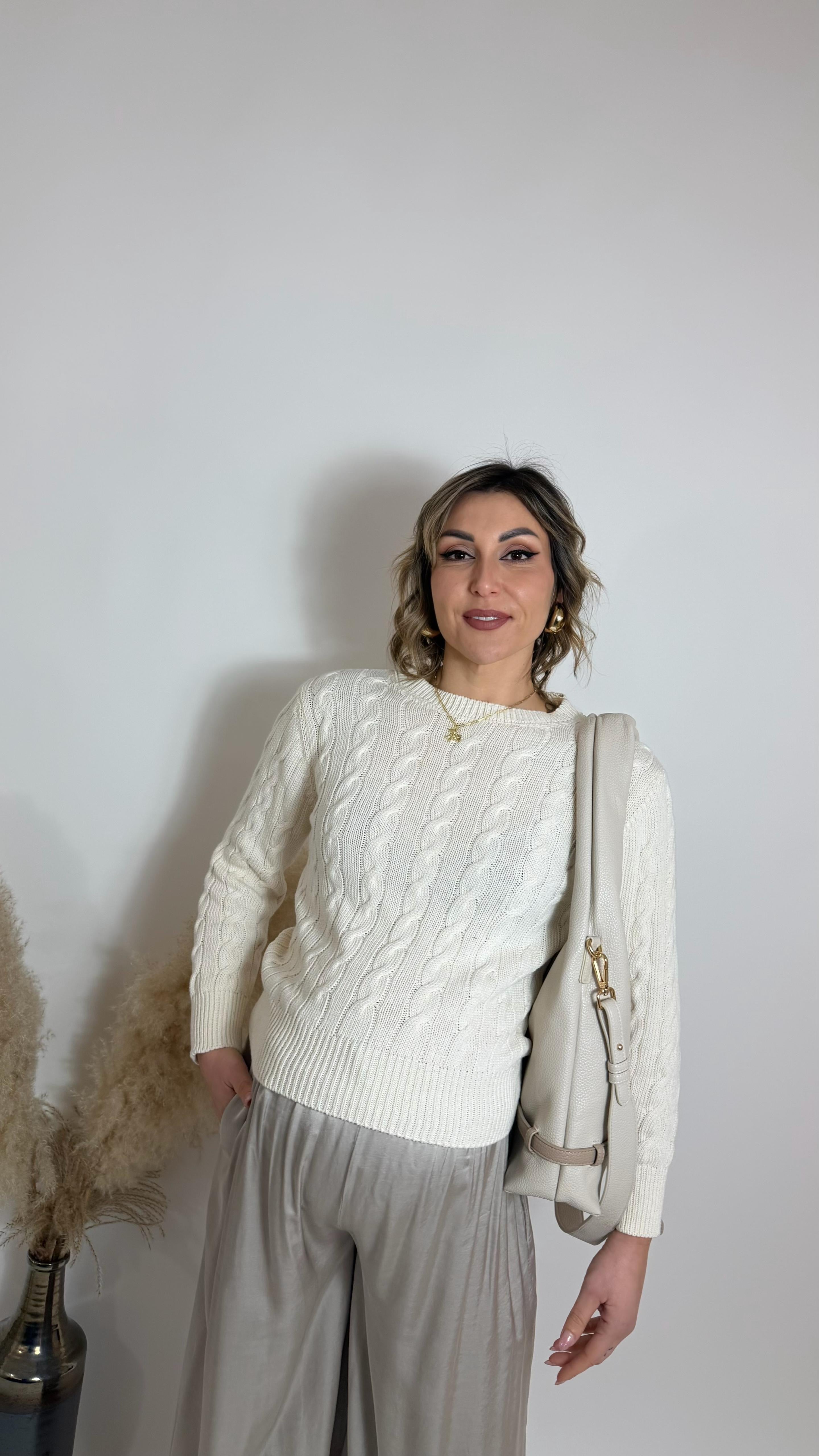 Pull Treccia Audrey Burro