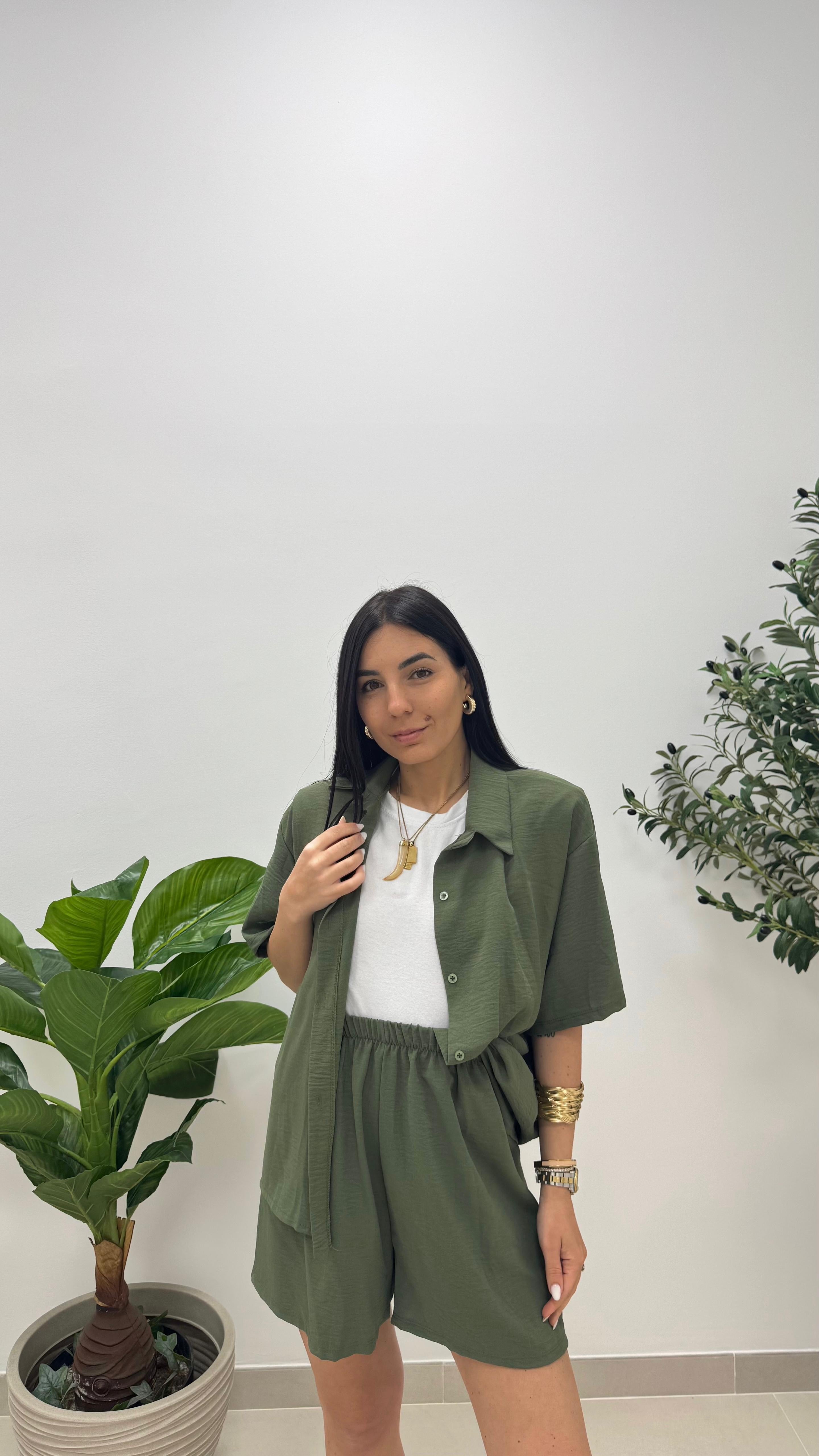Set Utility Shorts e Camicia Verde Utility