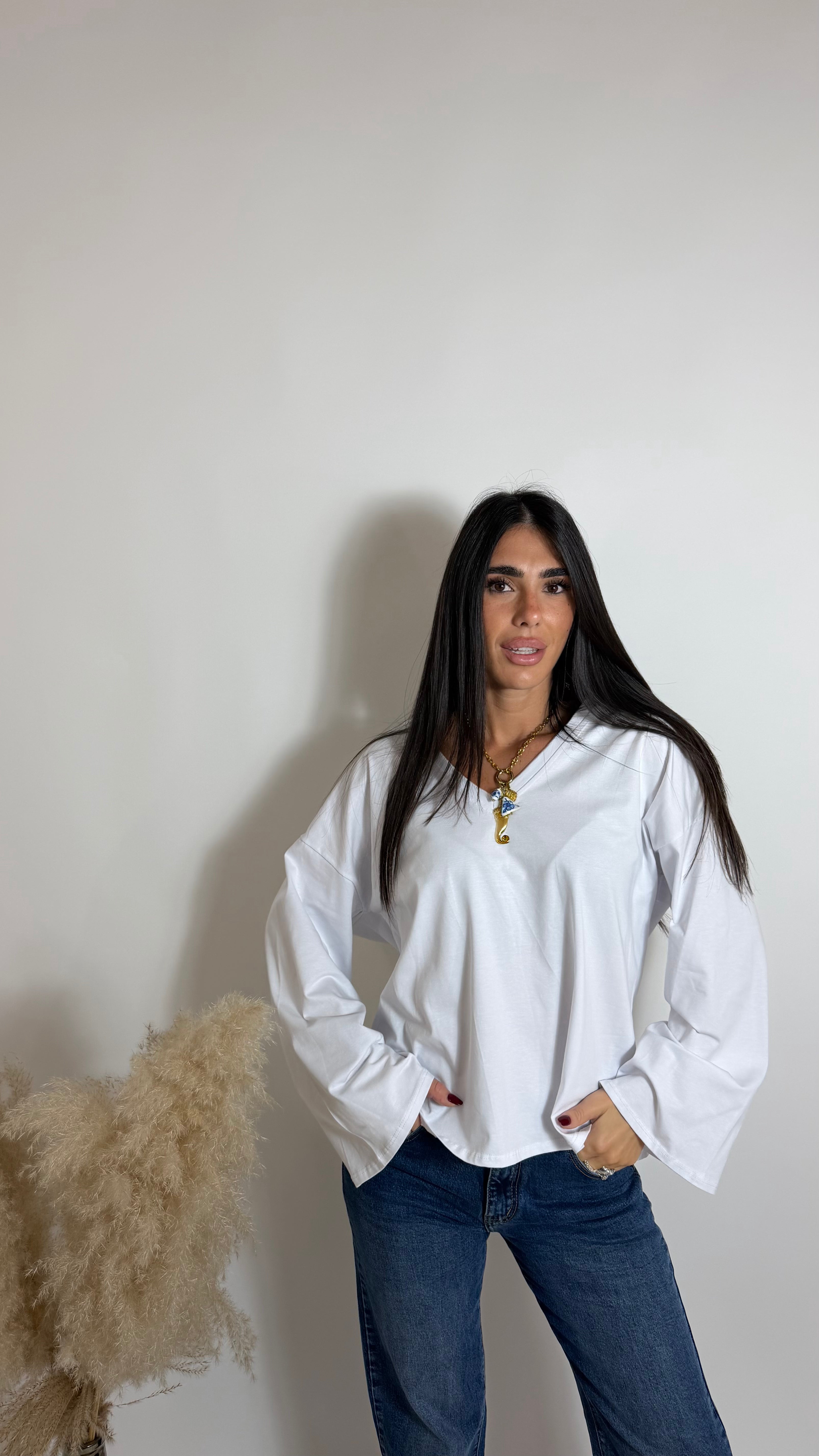 Maglia Scatoletta Scollo V Bianca