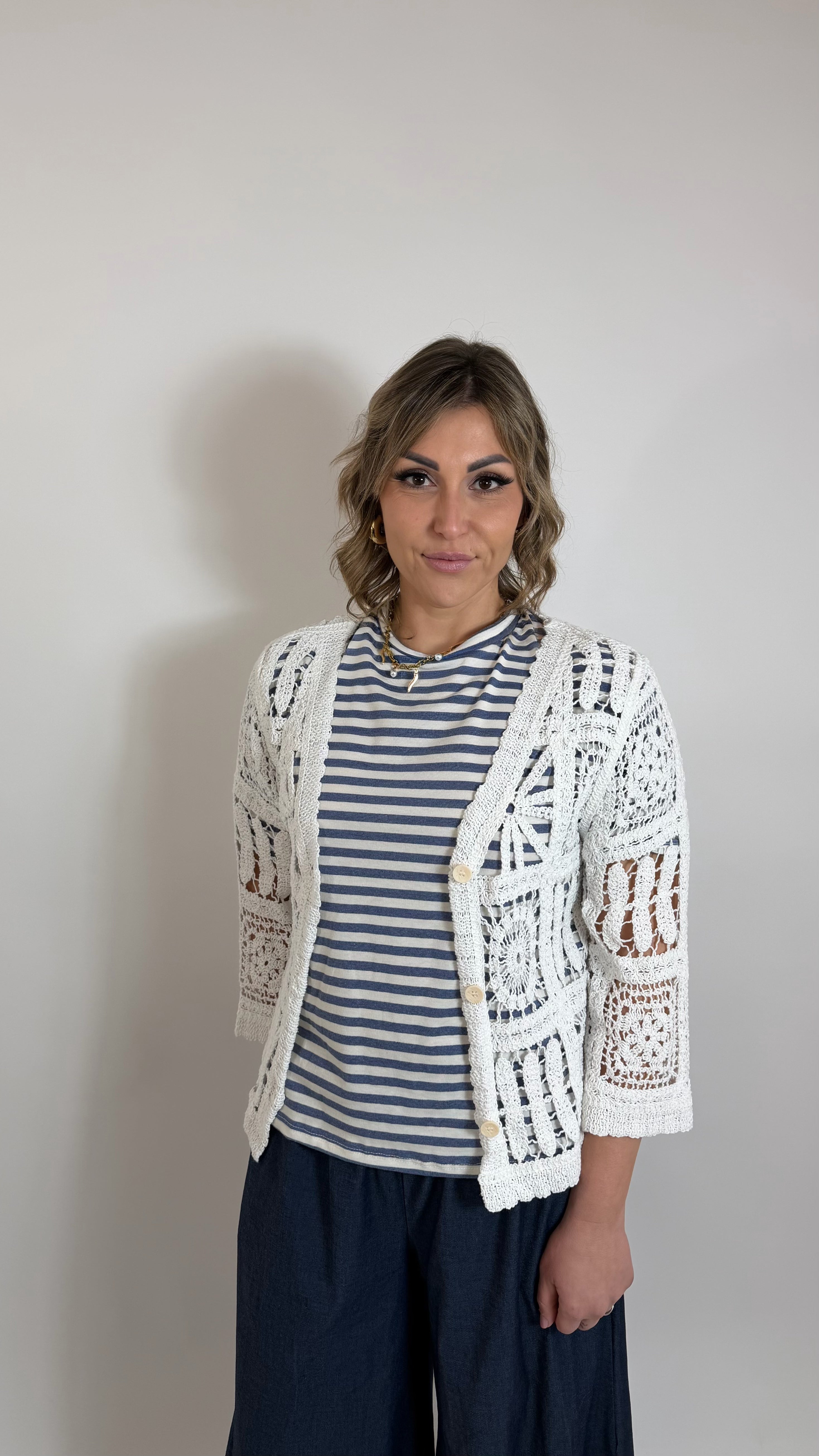 Crochet Love Cardigan Bianco